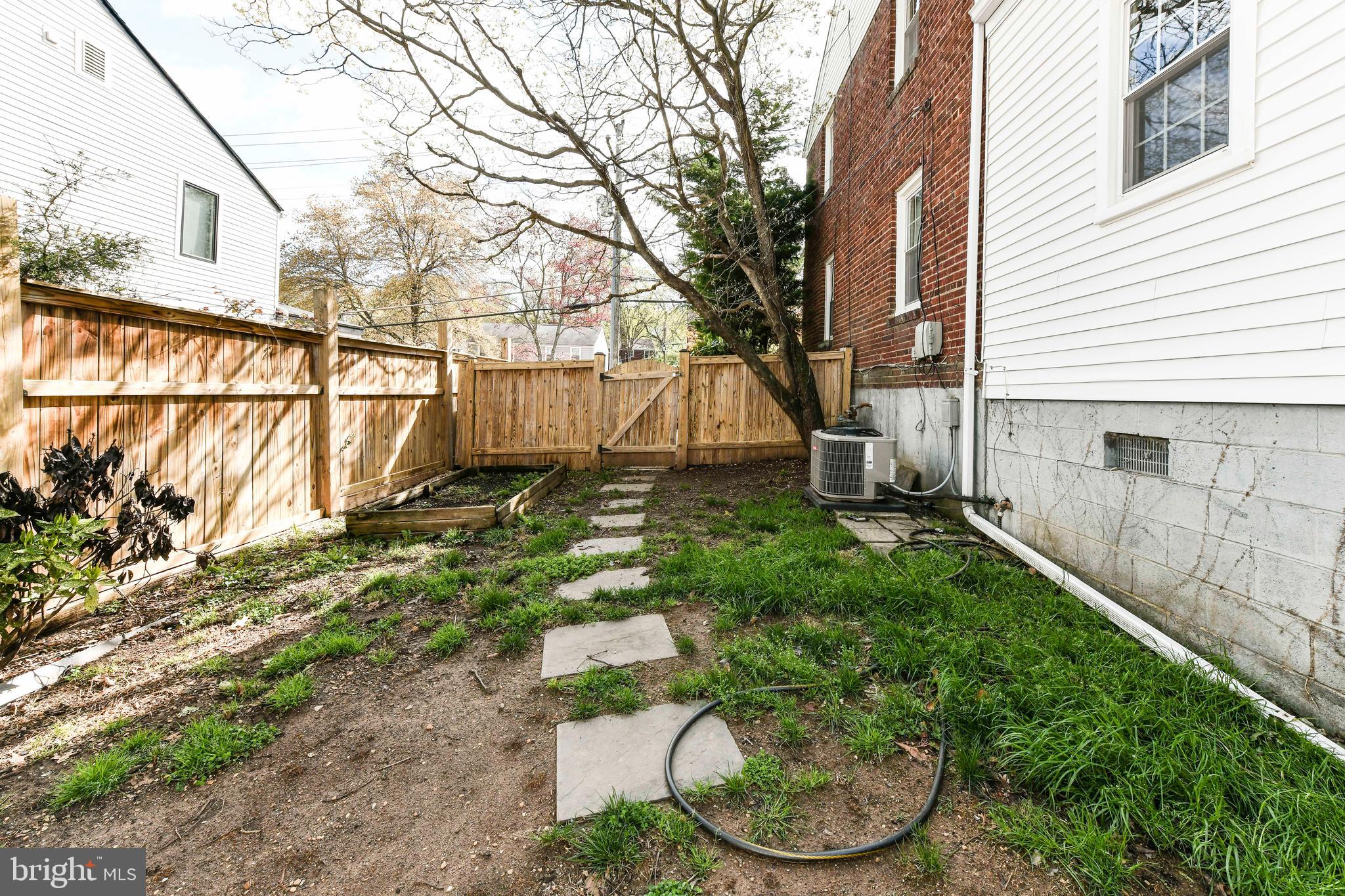 JEFFERSON MANOR - Residential Lease