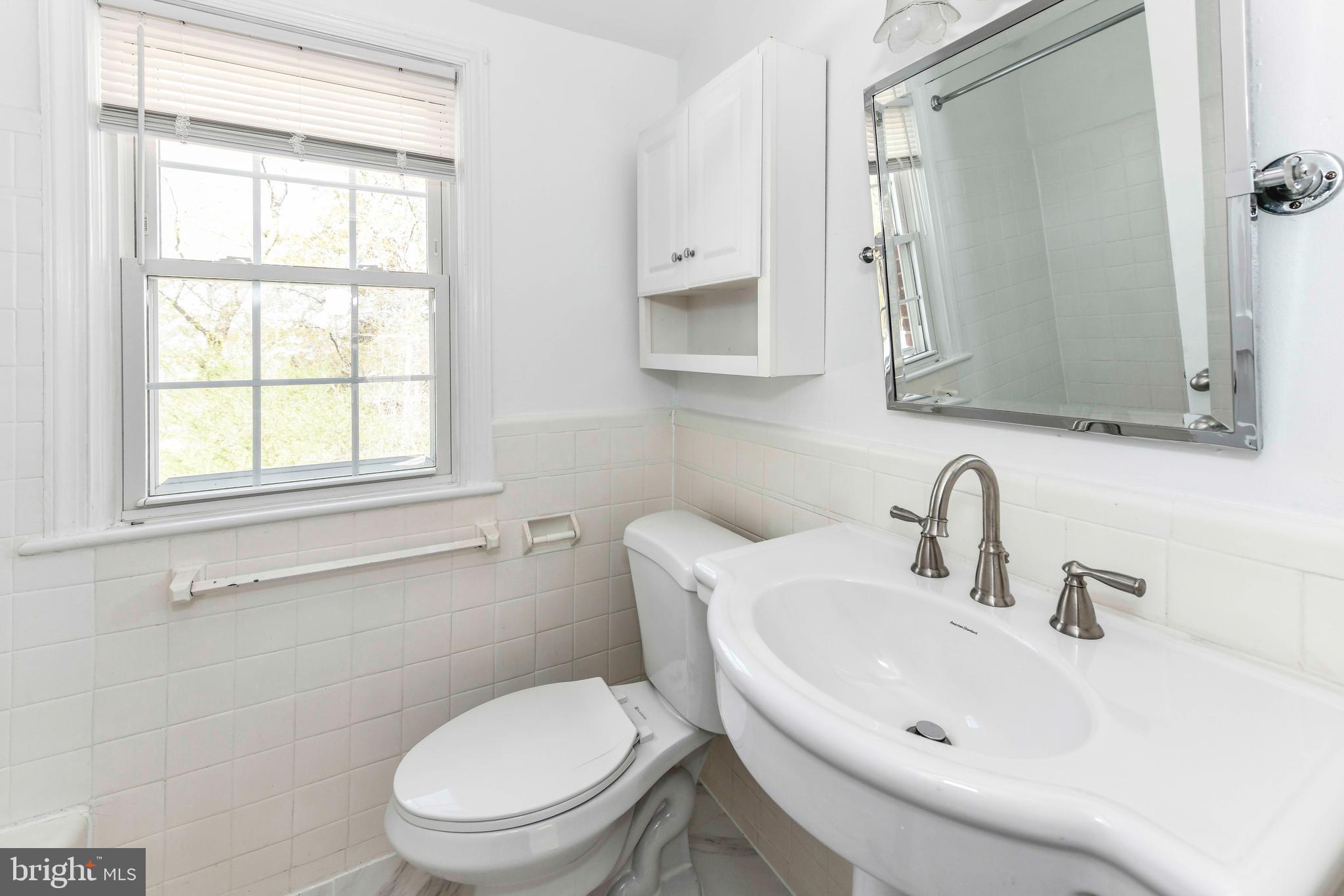 JEFFERSON MANOR - Residential Lease