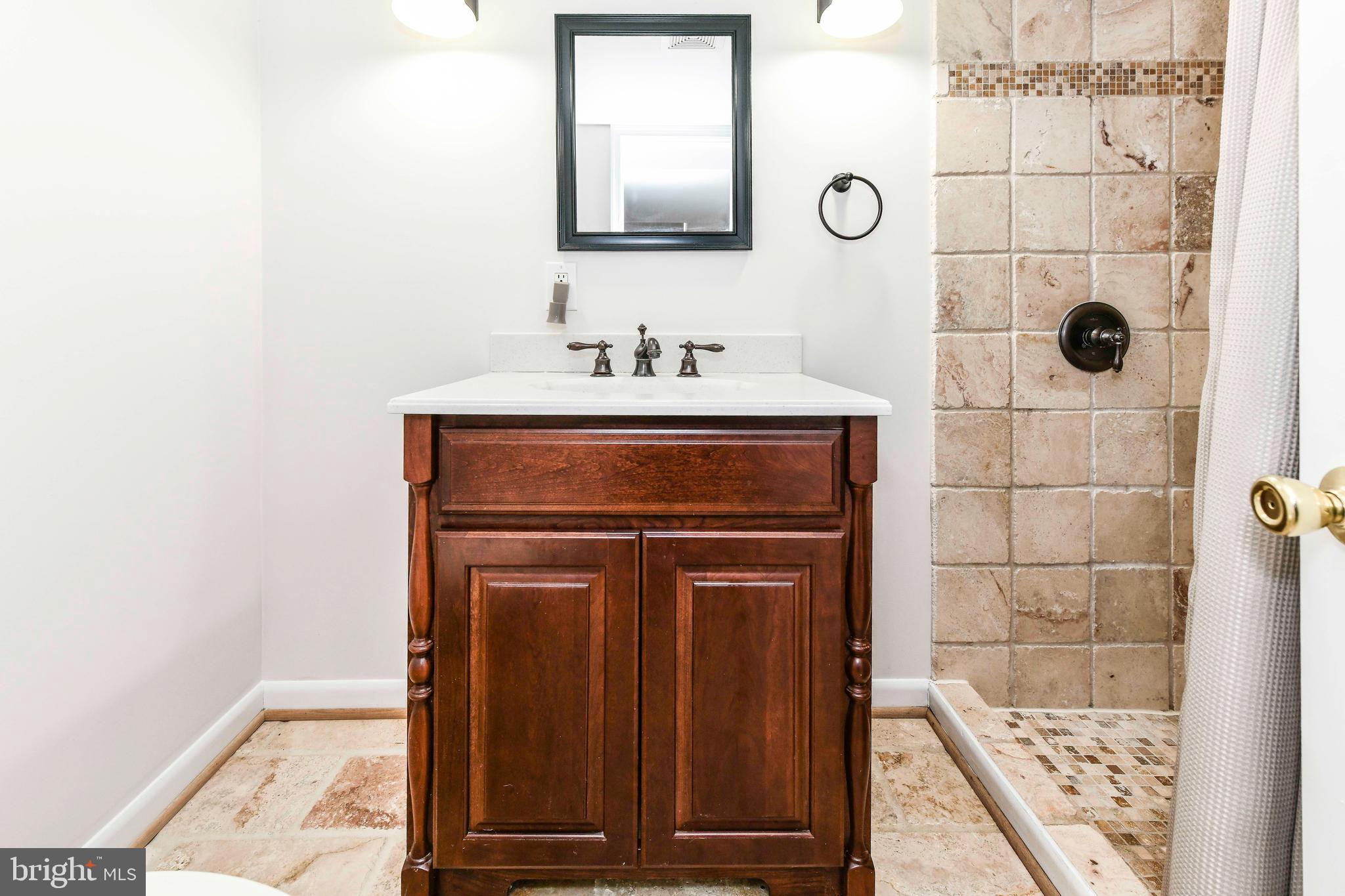 JEFFERSON MANOR - Residential Lease