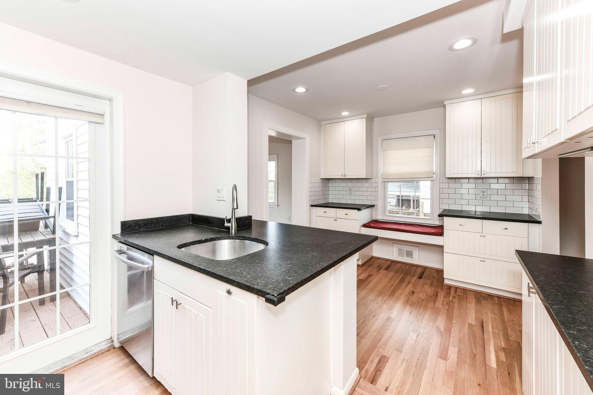 JEFFERSON MANOR - Residential Lease