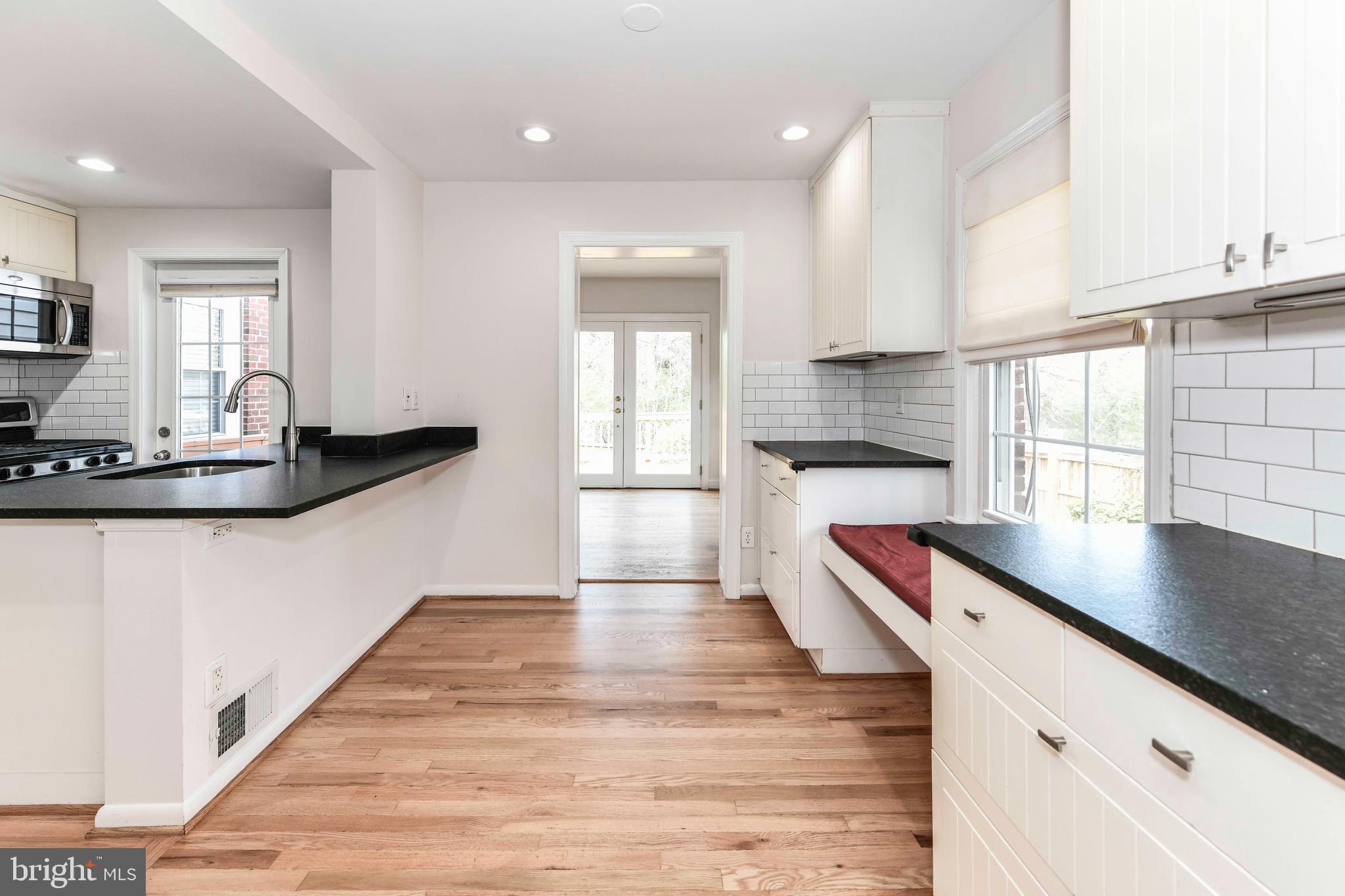 JEFFERSON MANOR - Residential Lease