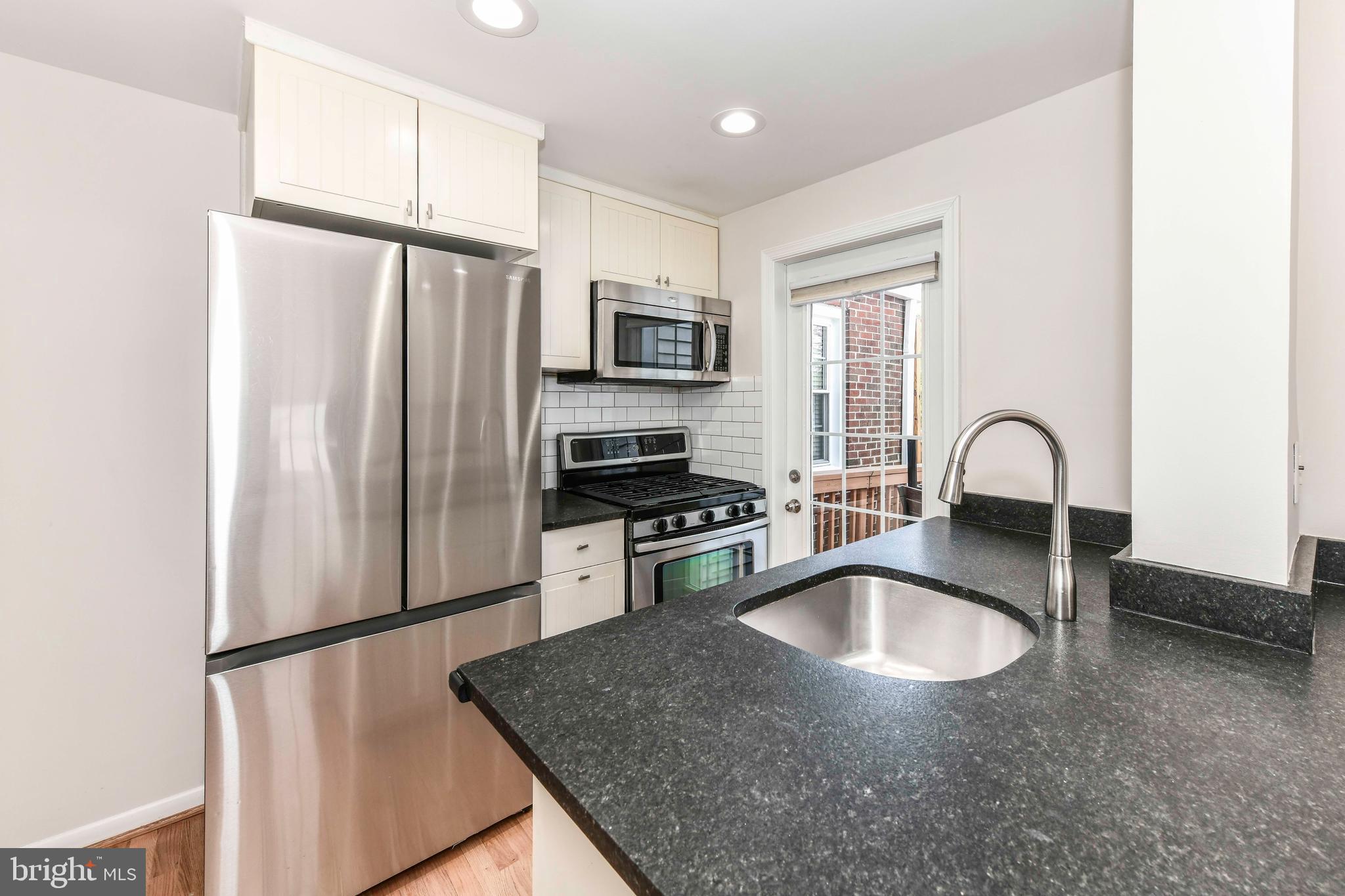 JEFFERSON MANOR - Residential Lease