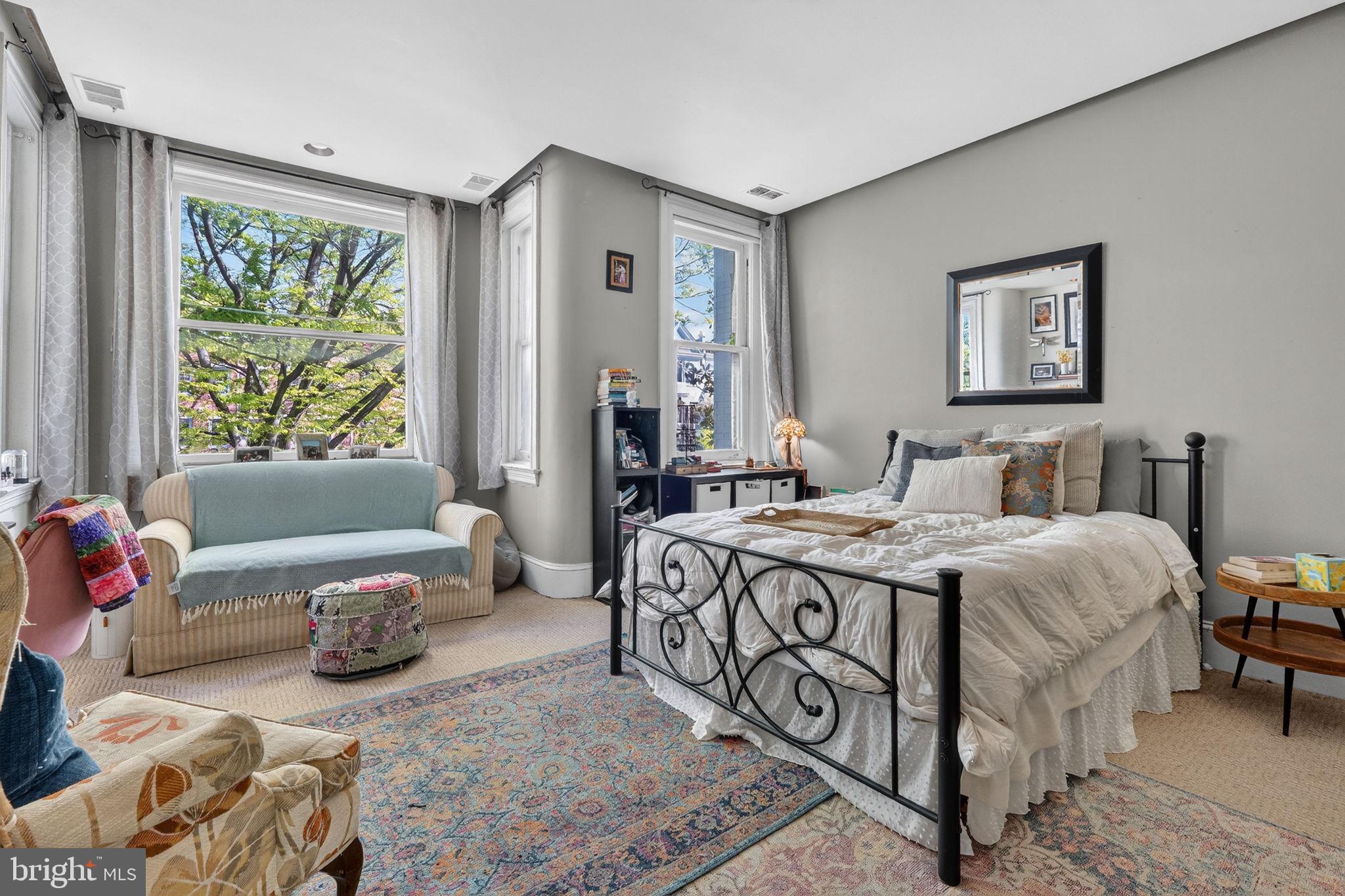 KALORAMA/ADAMS MORGAN - Residential Income