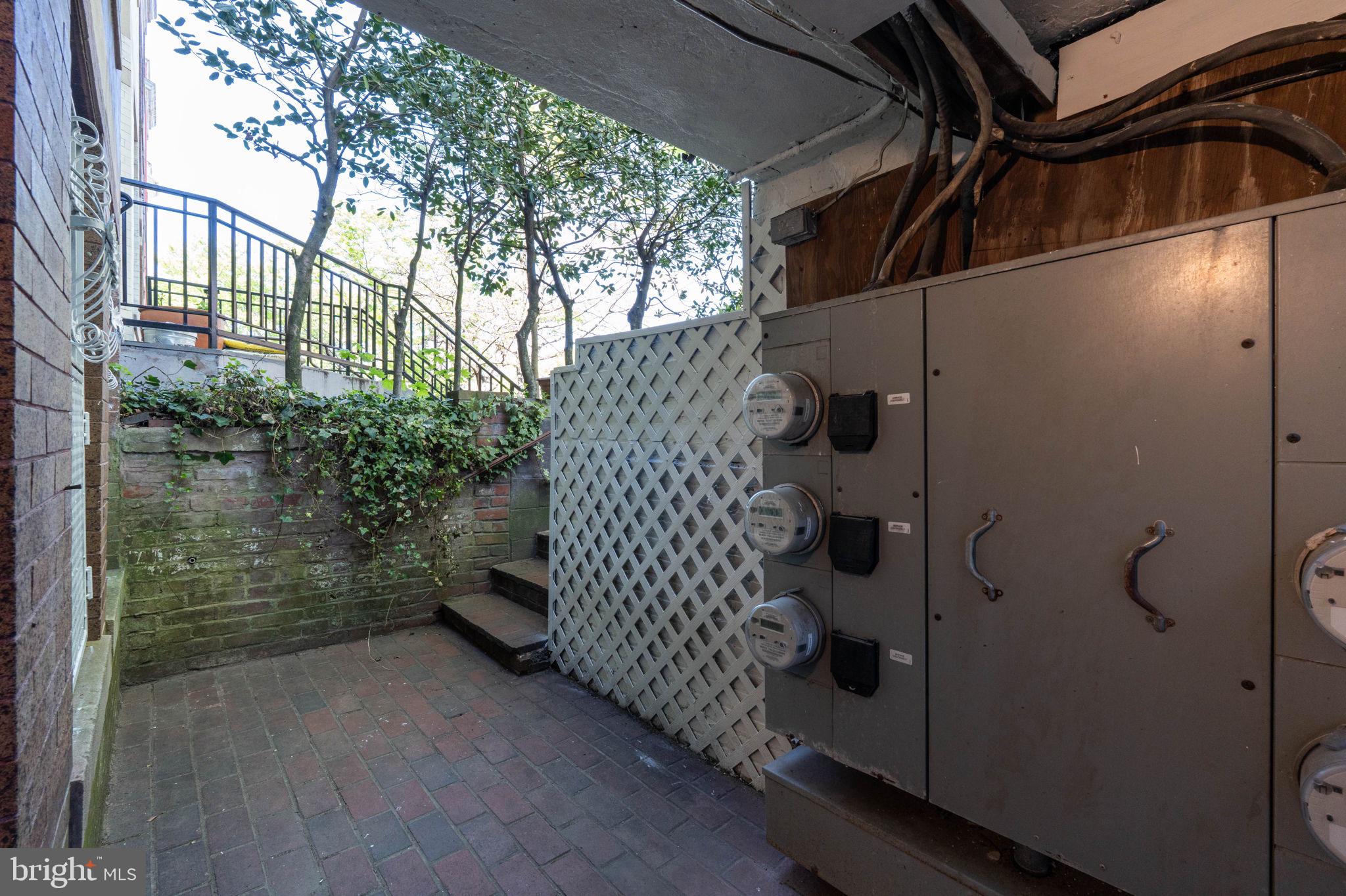KALORAMA/ADAMS MORGAN - Residential Income
