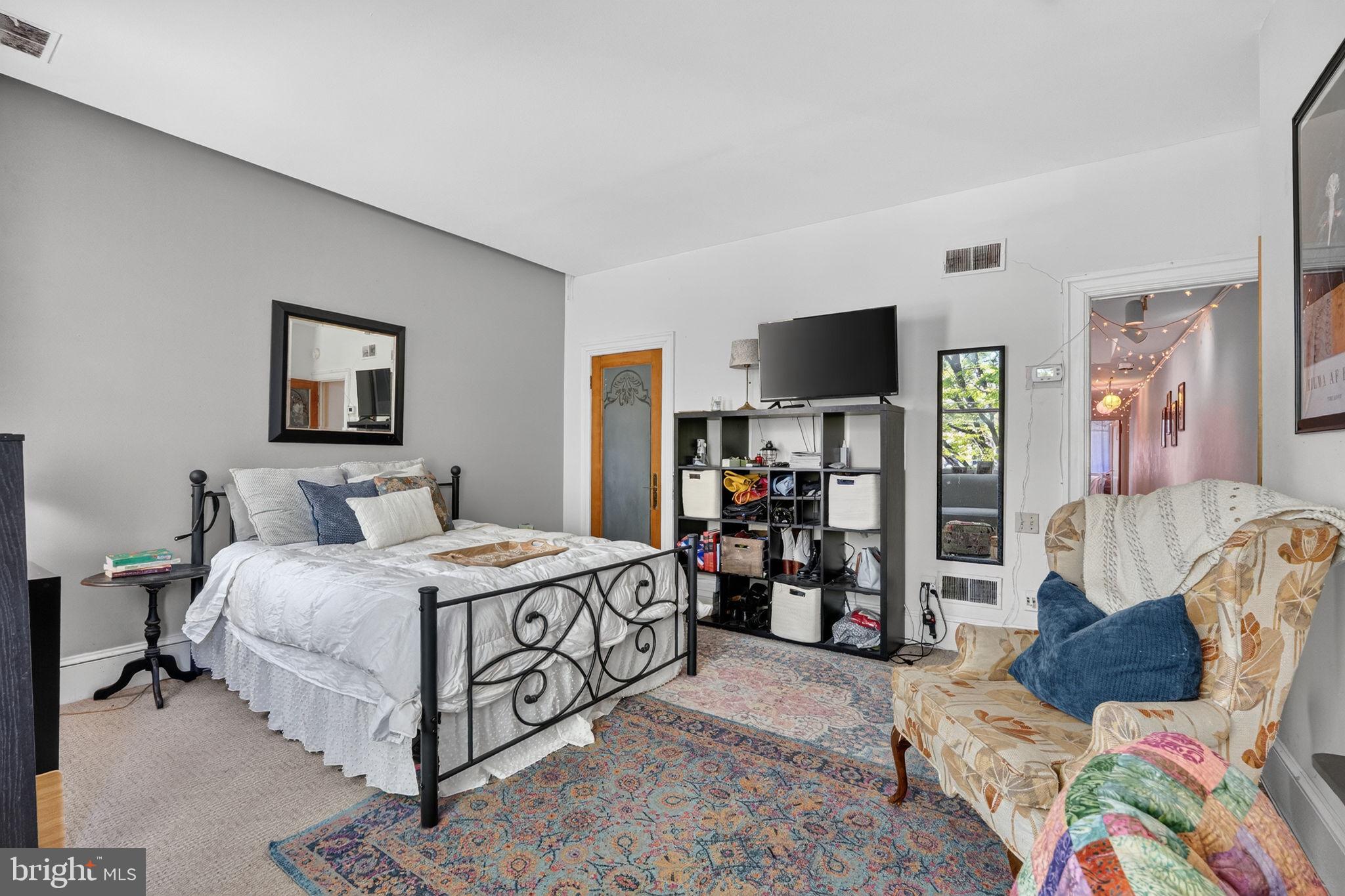 KALORAMA/ADAMS MORGAN - Residential Income