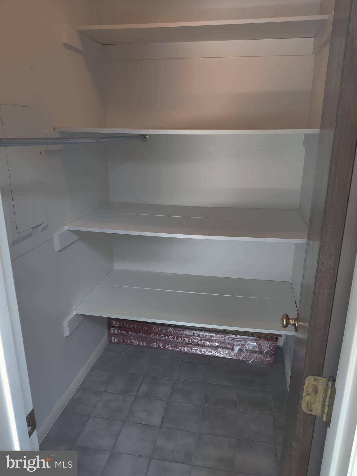 ANNANDALE ACRES - Residential Lease