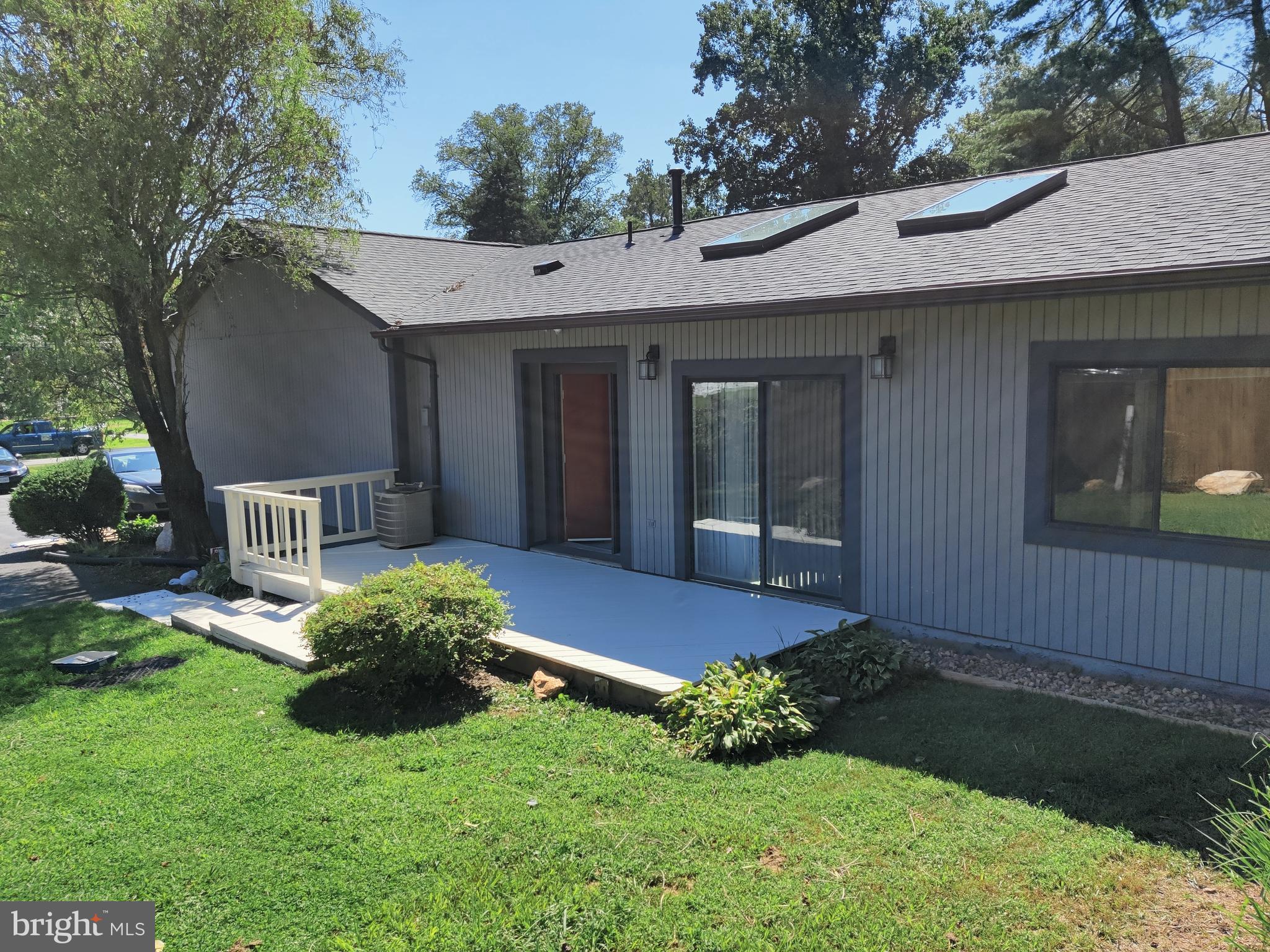 ANNANDALE ACRES - Residential Lease