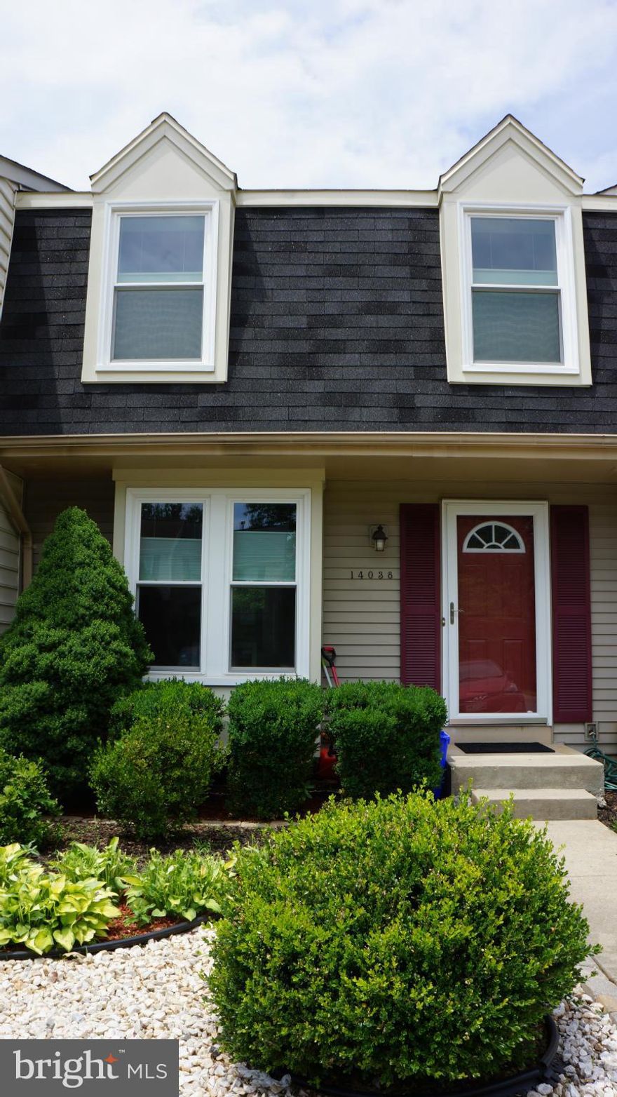 Don't Call Office. Email to LA for questions. Wootton School District...Quiet Neigborhood... Deck Overlooking Trees... Beautiful hardwood floors throught. Fully finished basement w/walk-out level. Seller spent $60K to renovated the whole house from top to bottom. Pets-not allowed, NON smoker...$40 for each adult for processing, Proof of income, copy of each adults drivers licenses.