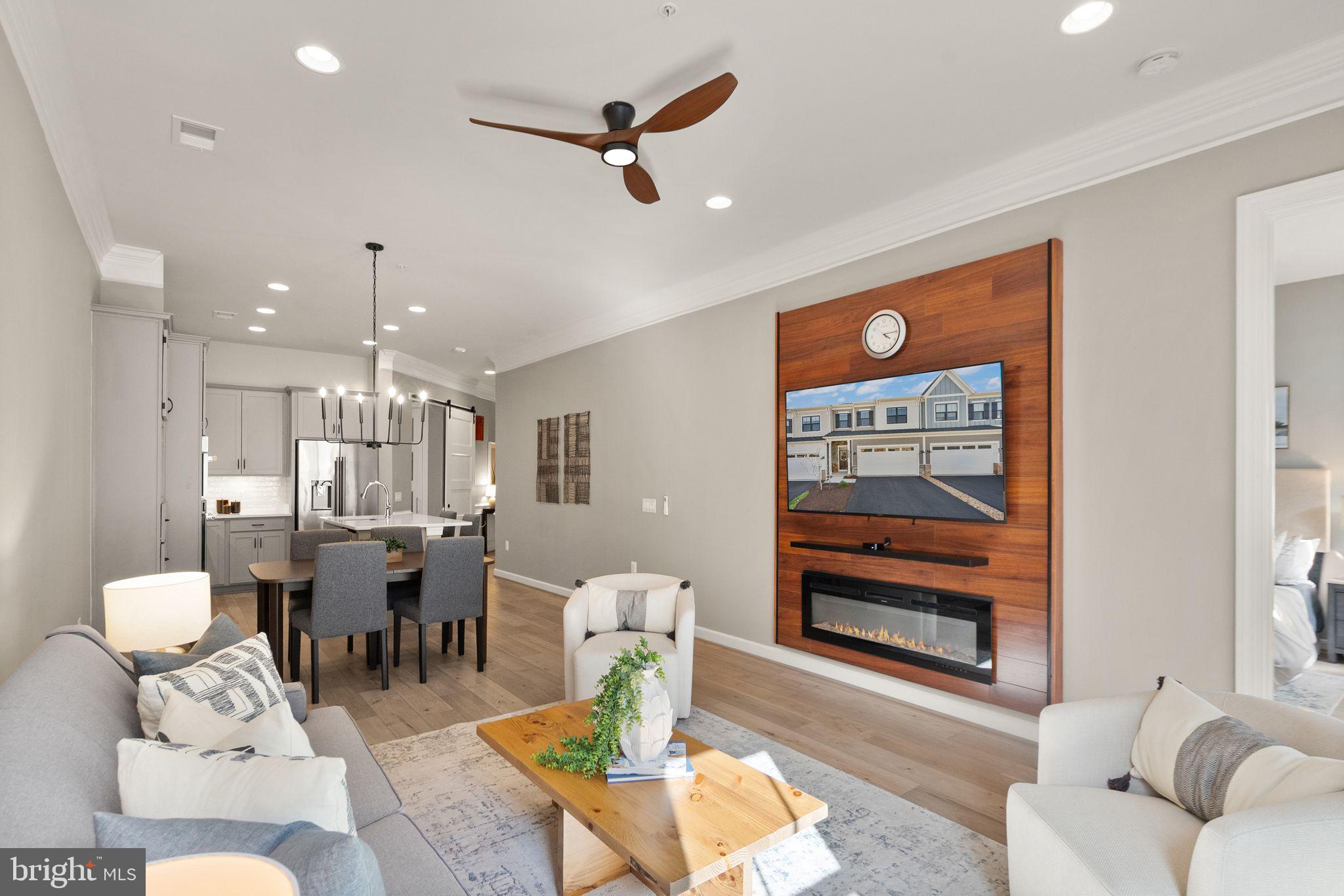 CADENCE AT LANSDOWNE - Residential