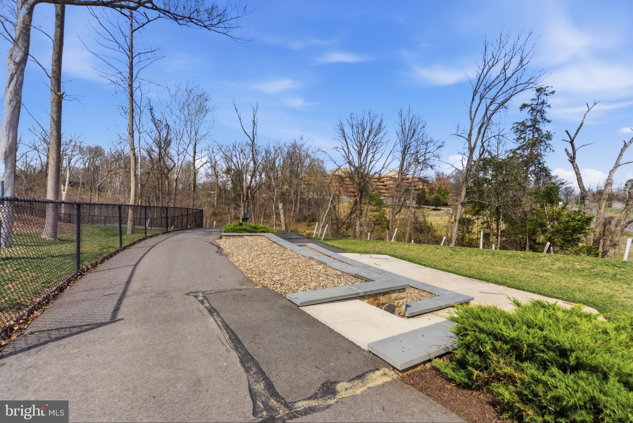 CADENCE AT LANSDOWNE - Residential