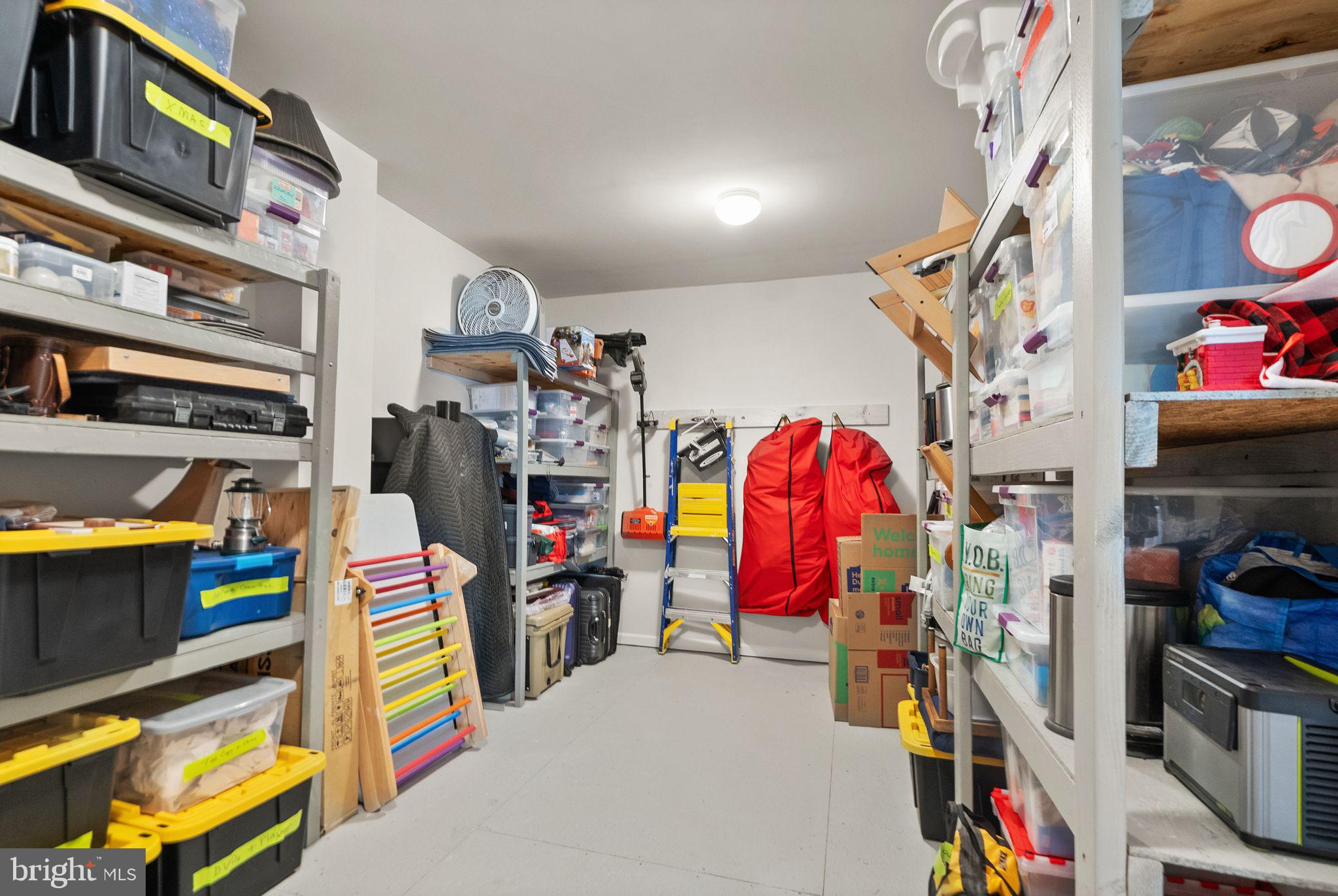 CADENCE AT LANSDOWNE - Residential