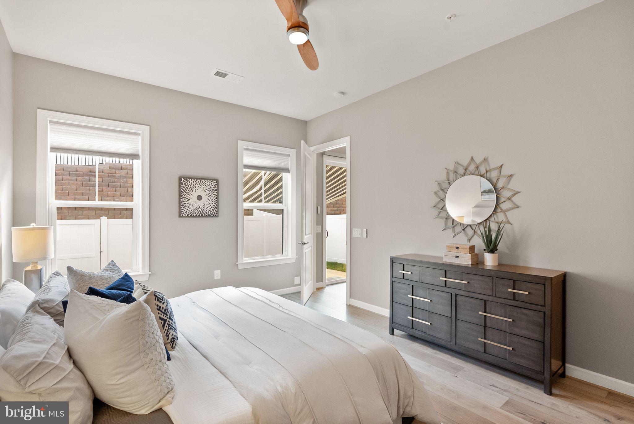 CADENCE AT LANSDOWNE - Residential