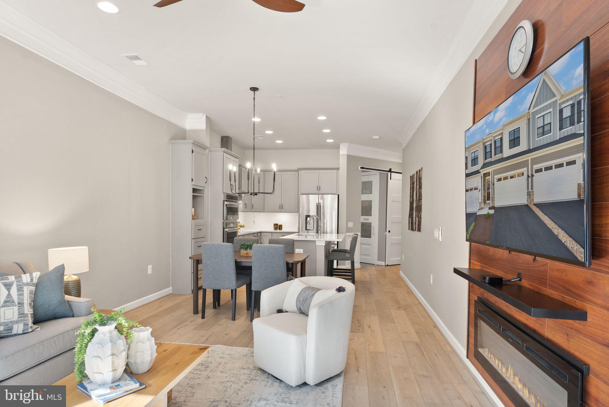 CADENCE AT LANSDOWNE - Residential