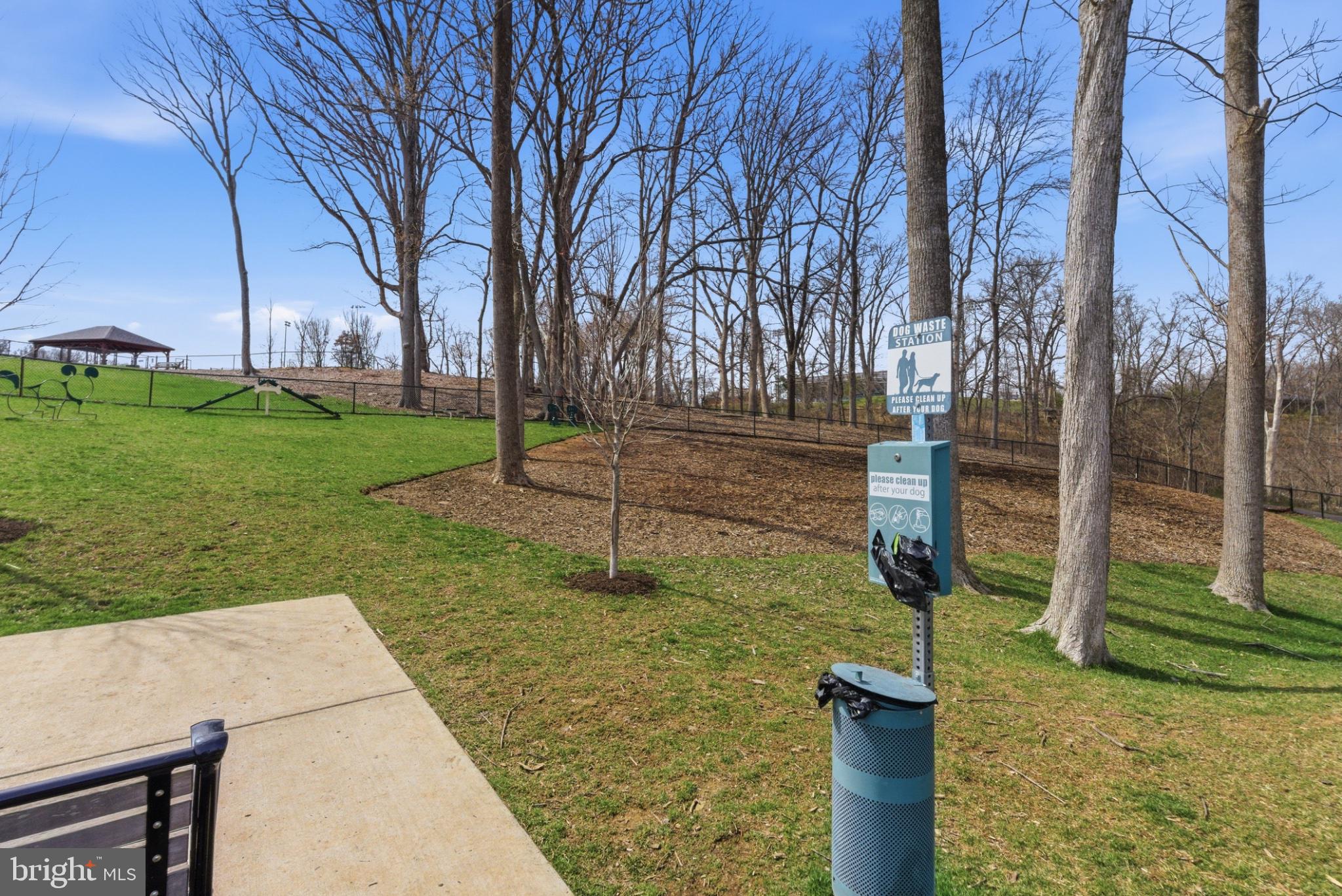 CADENCE AT LANSDOWNE - Residential