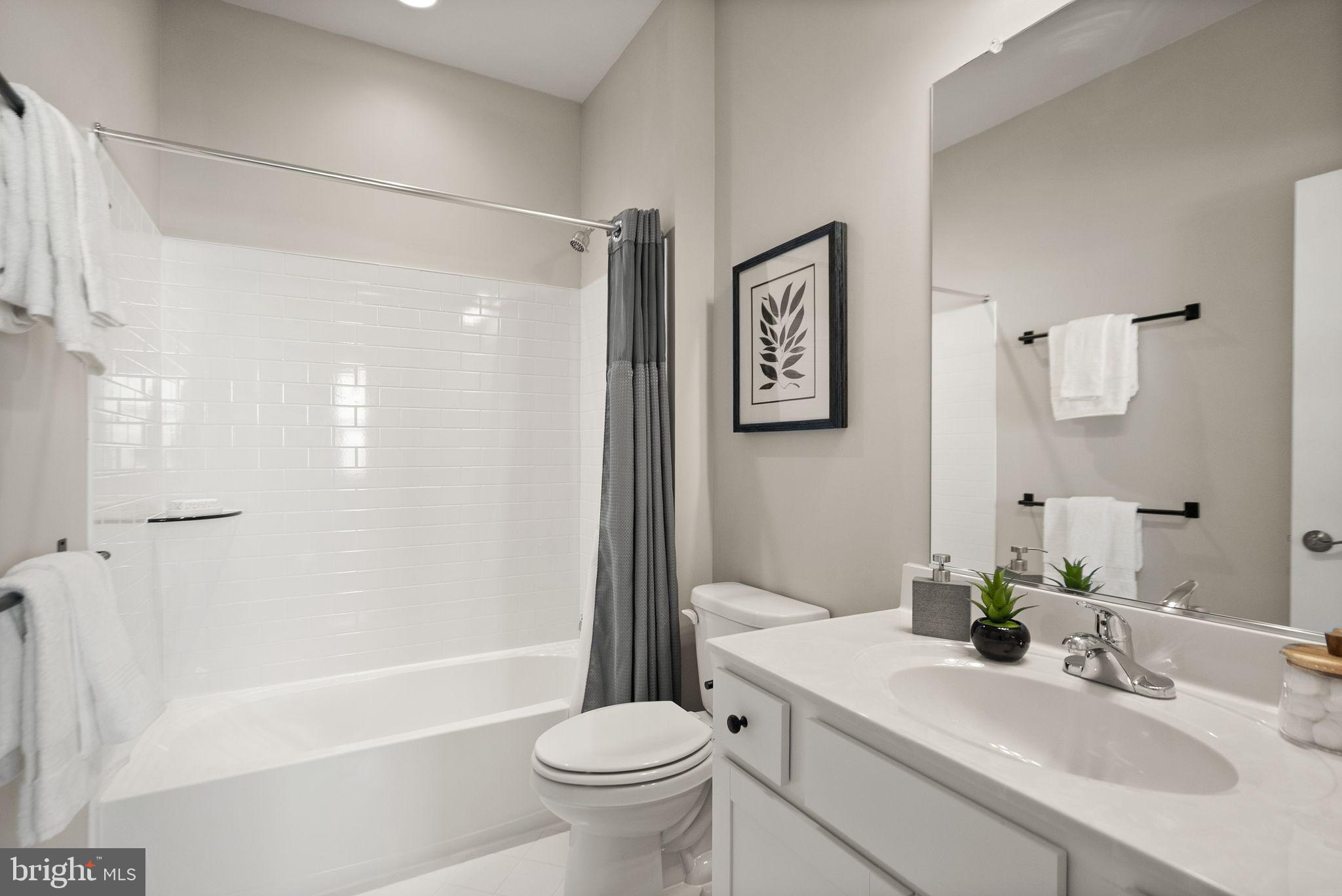 CADENCE AT LANSDOWNE - Residential