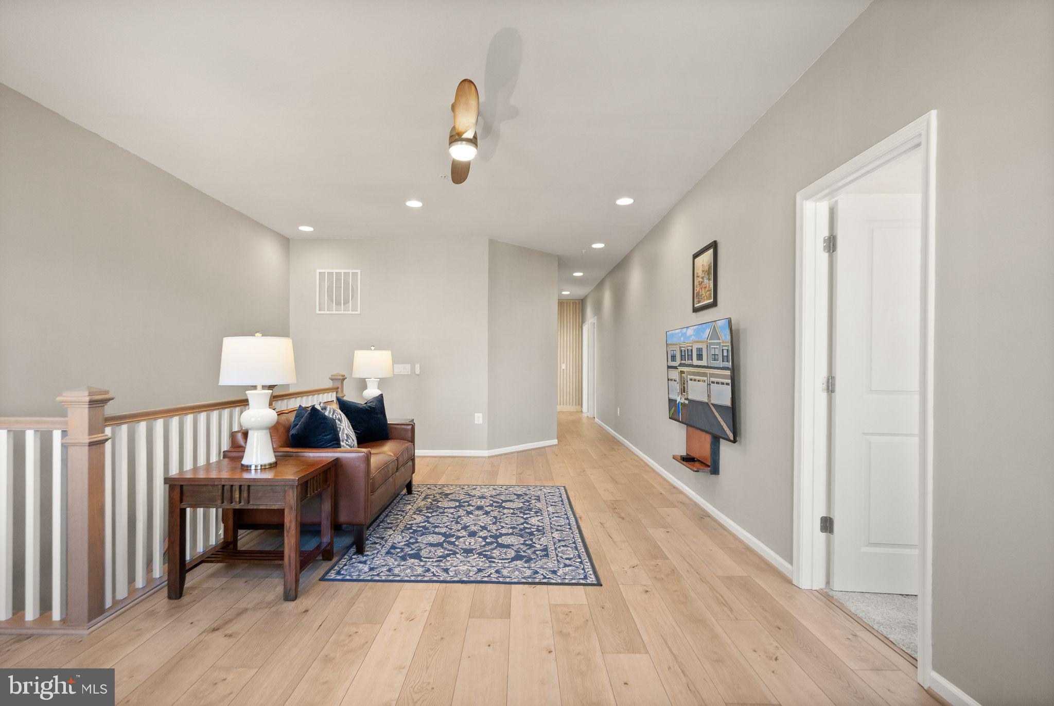 CADENCE AT LANSDOWNE - Residential