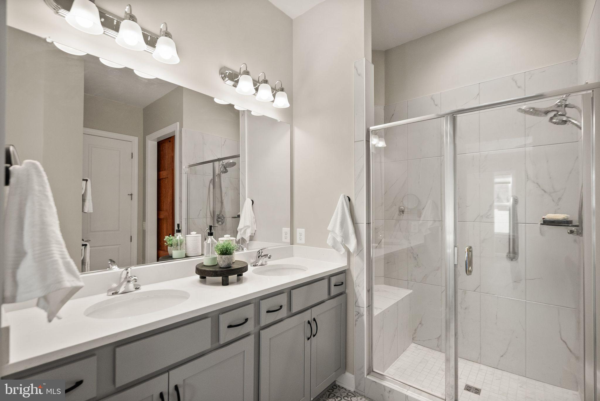 CADENCE AT LANSDOWNE - Residential