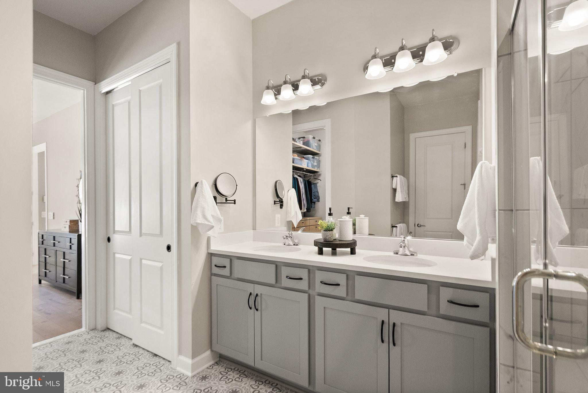 CADENCE AT LANSDOWNE - Residential