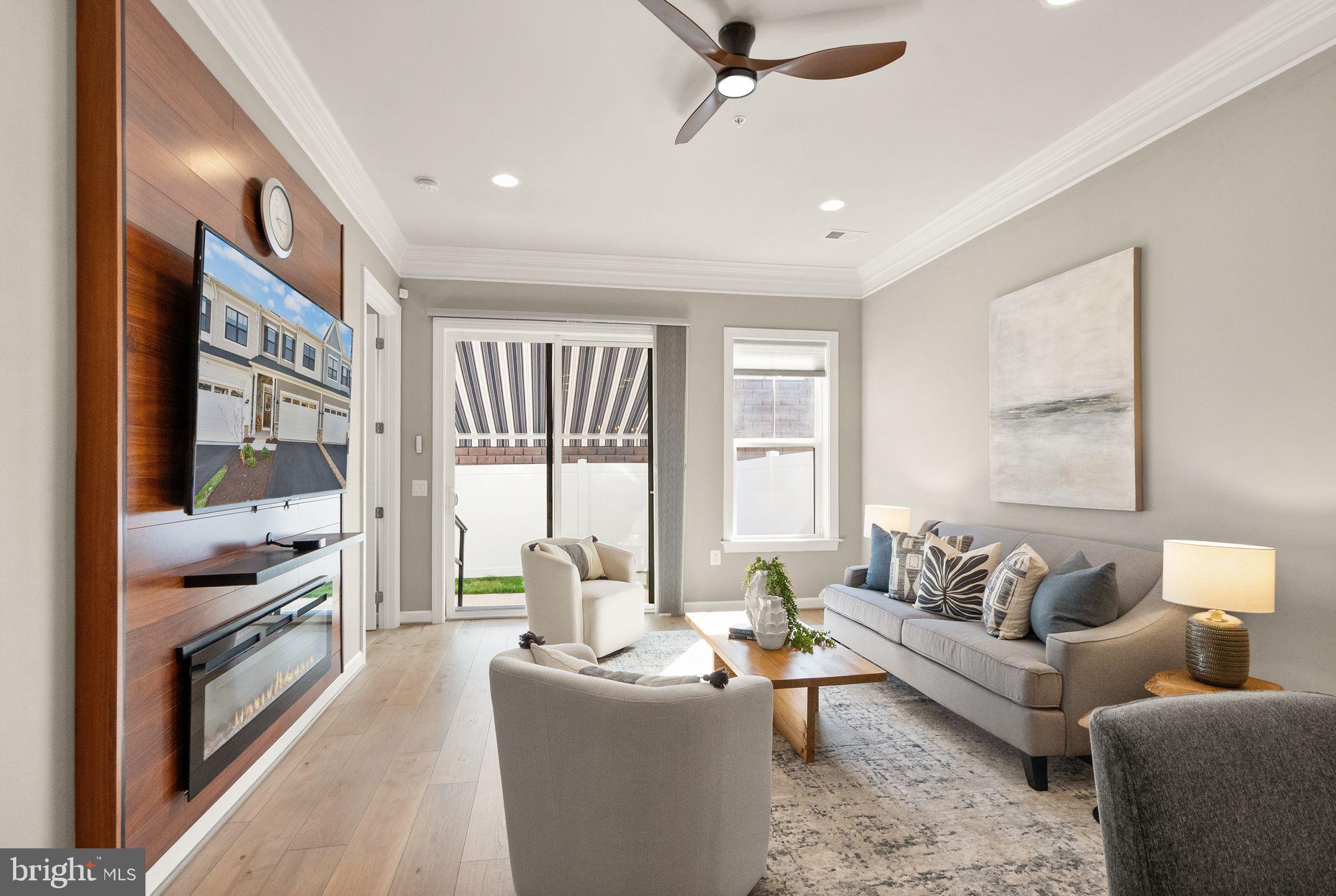 CADENCE AT LANSDOWNE - Residential