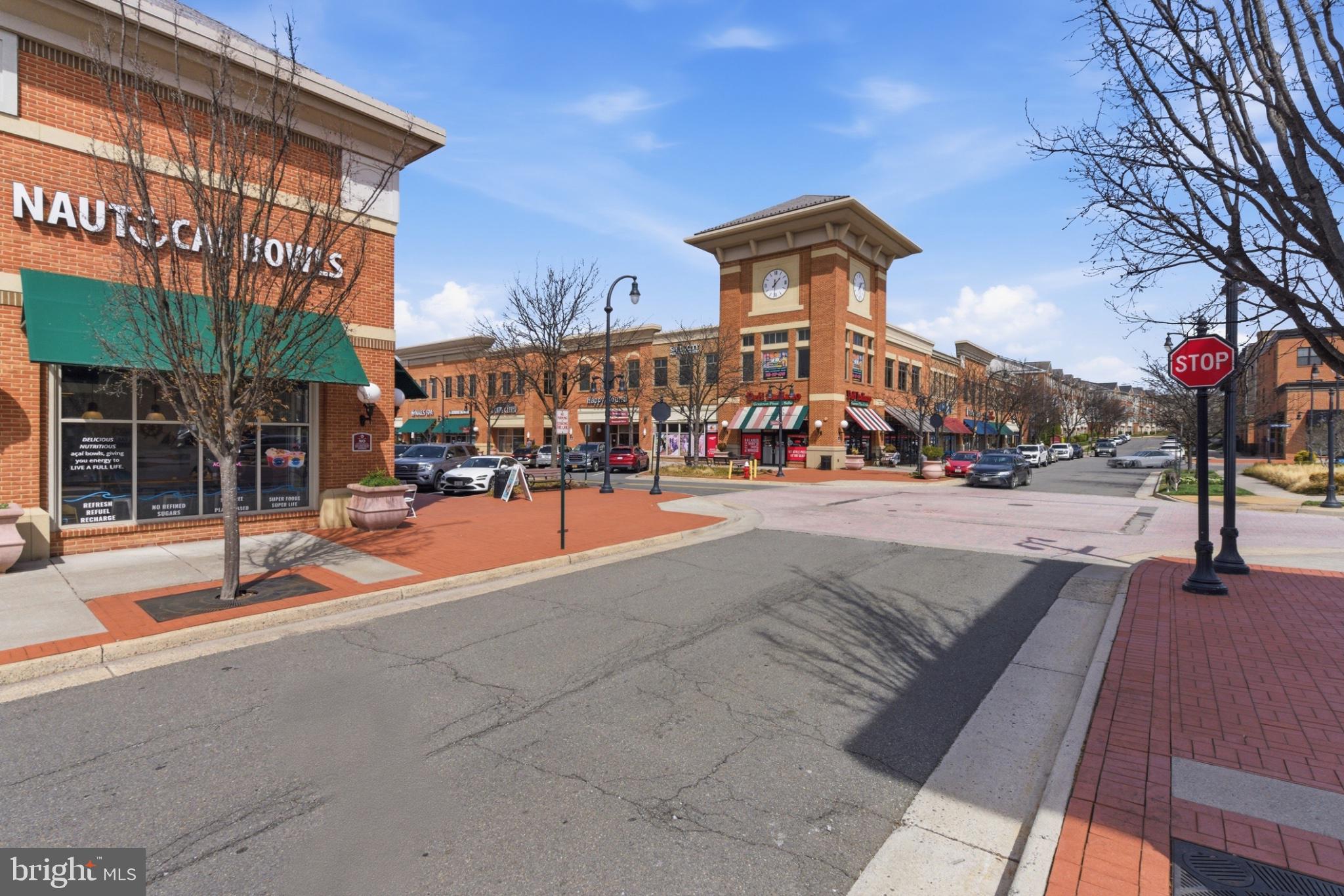 CADENCE AT LANSDOWNE - Residential