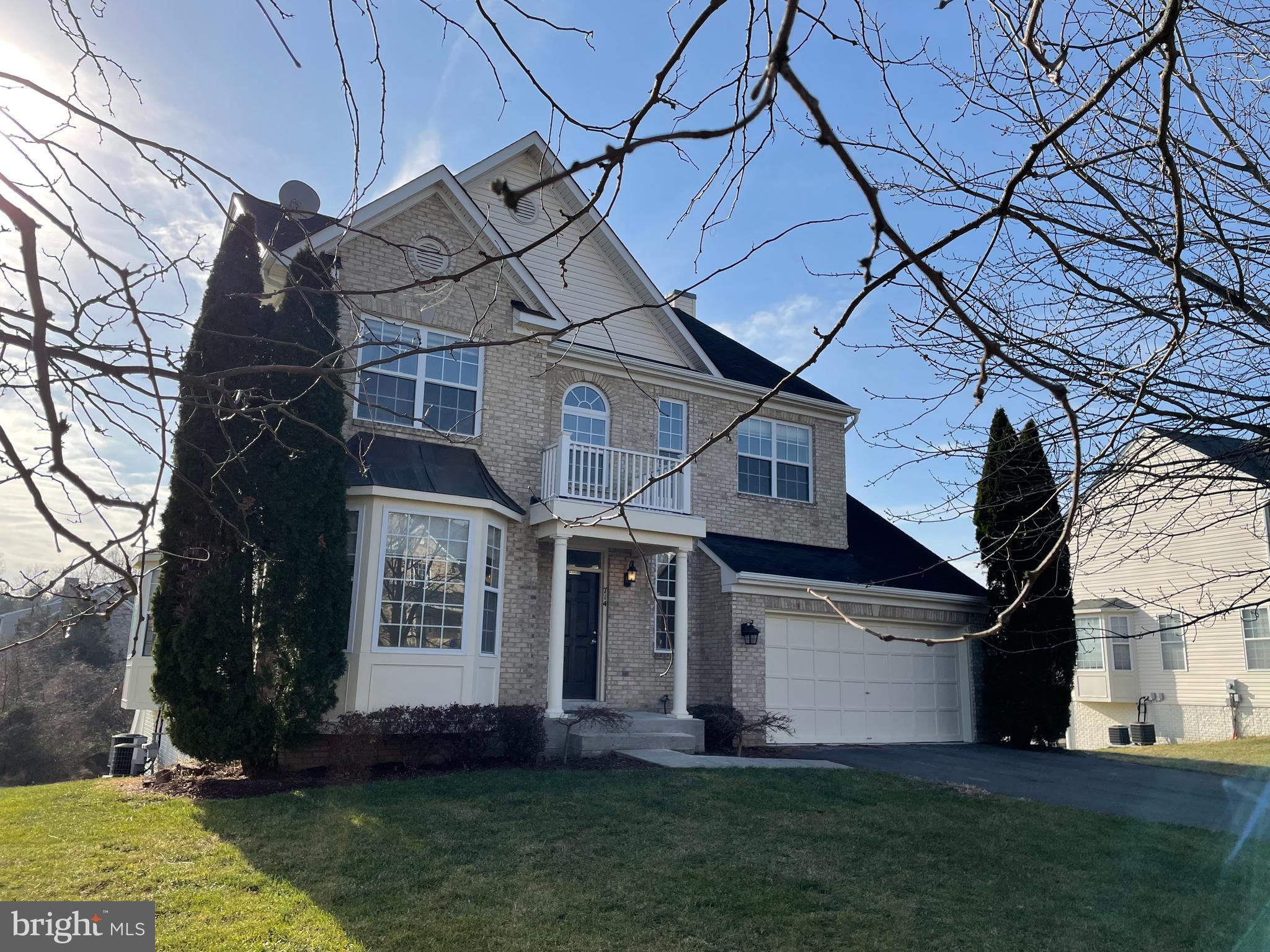 POTOMAC CROSSING - Residential