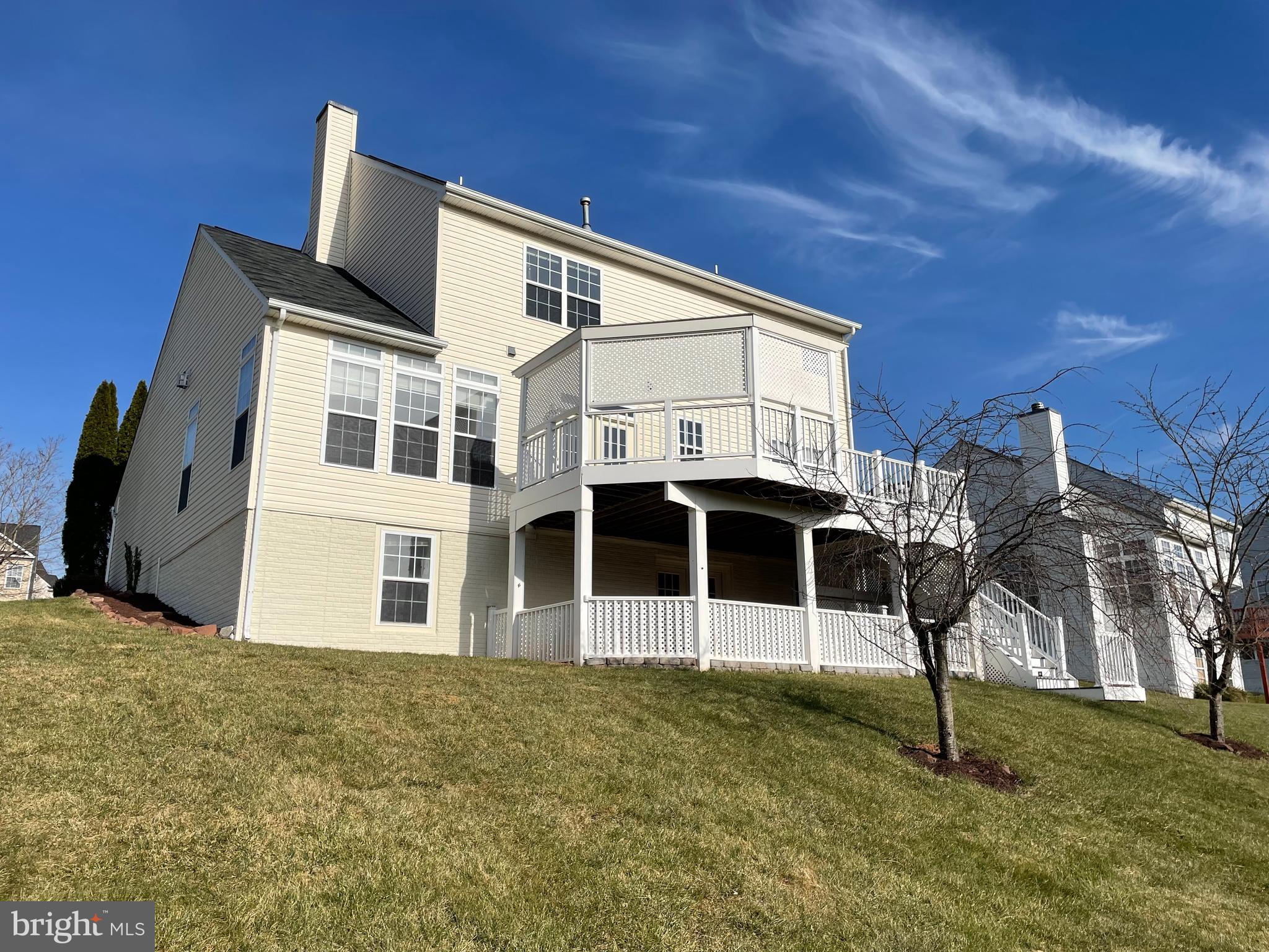 POTOMAC CROSSING - Residential