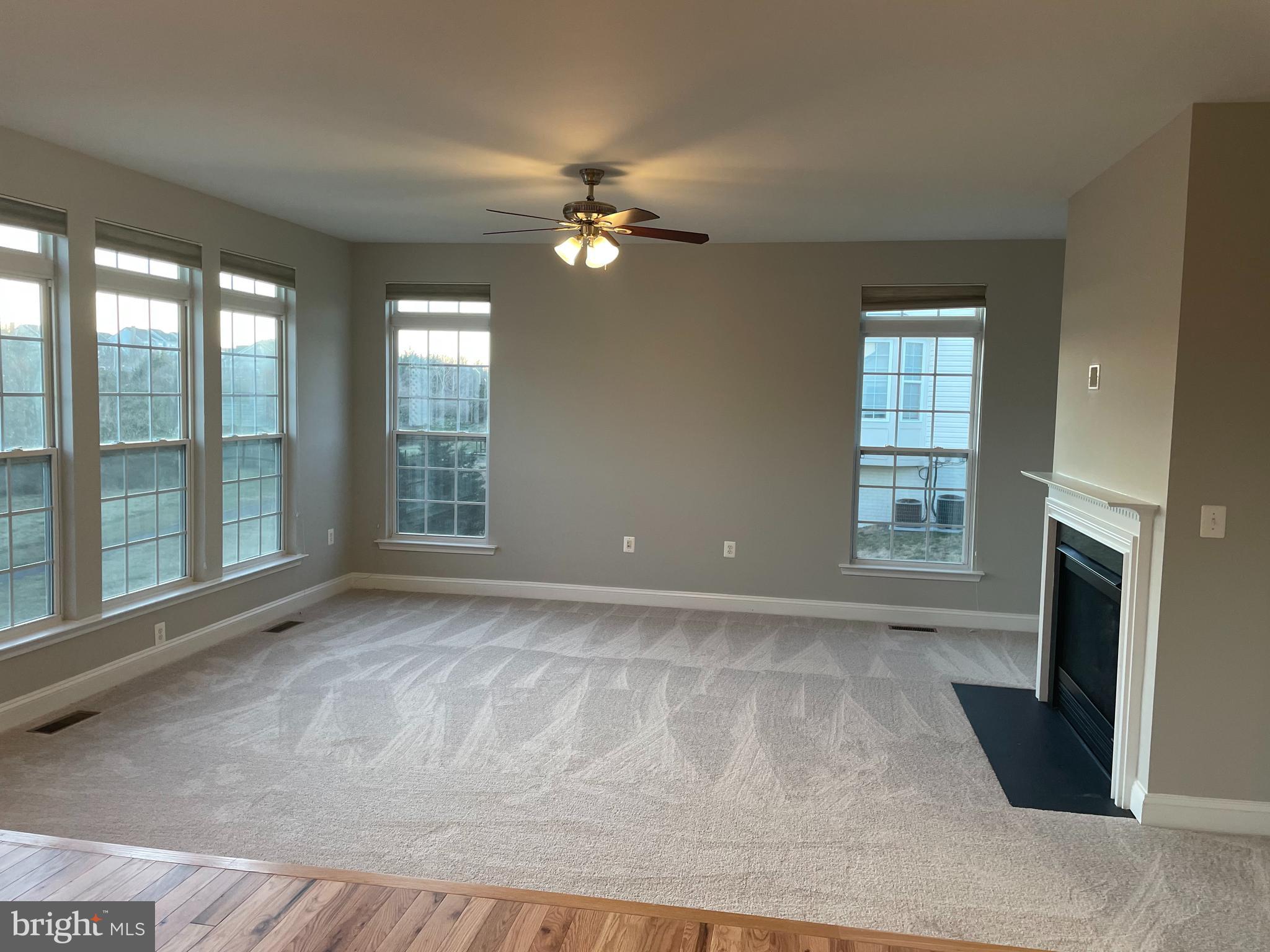 POTOMAC CROSSING - Residential