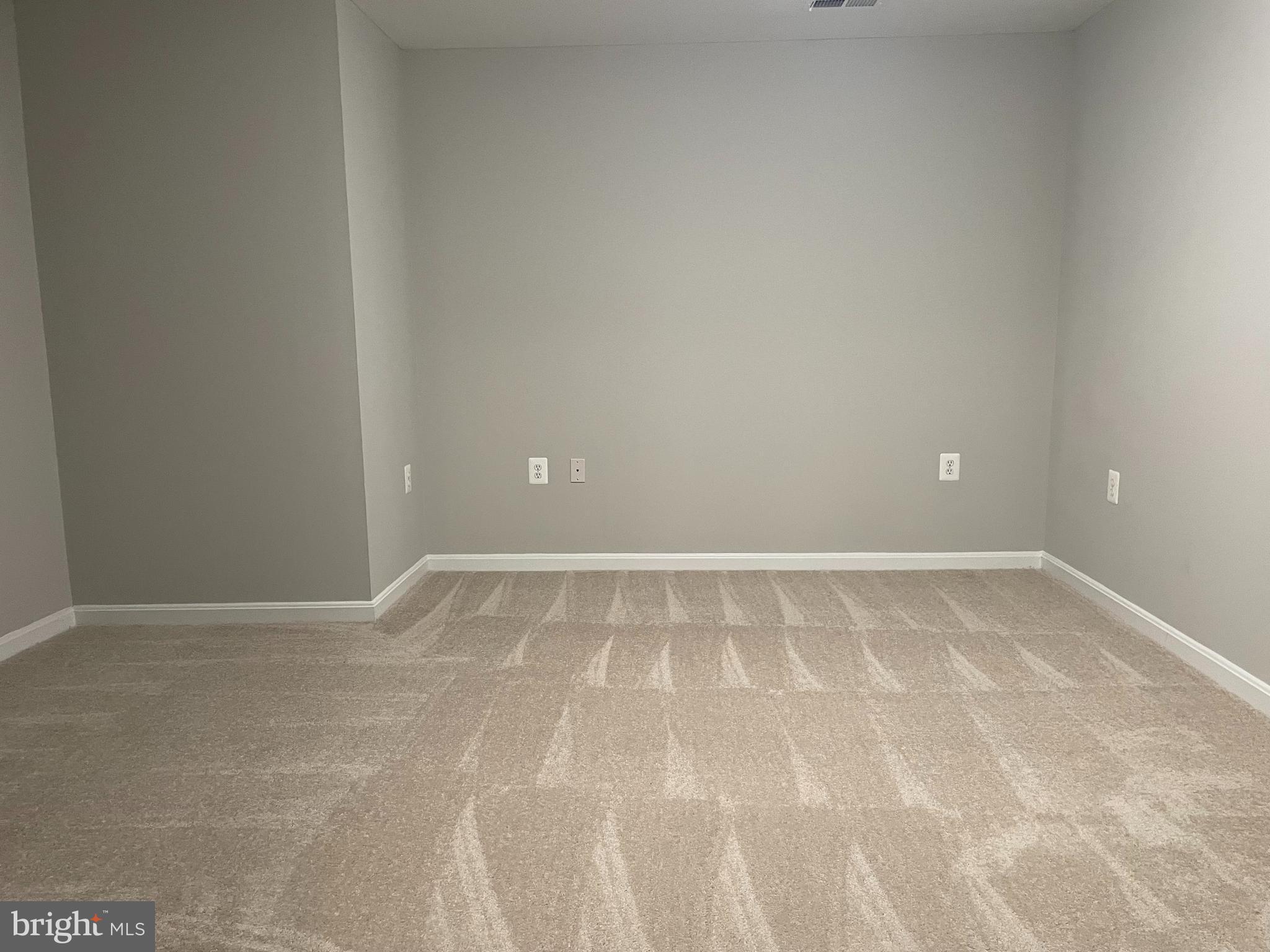 POTOMAC CROSSING - Residential