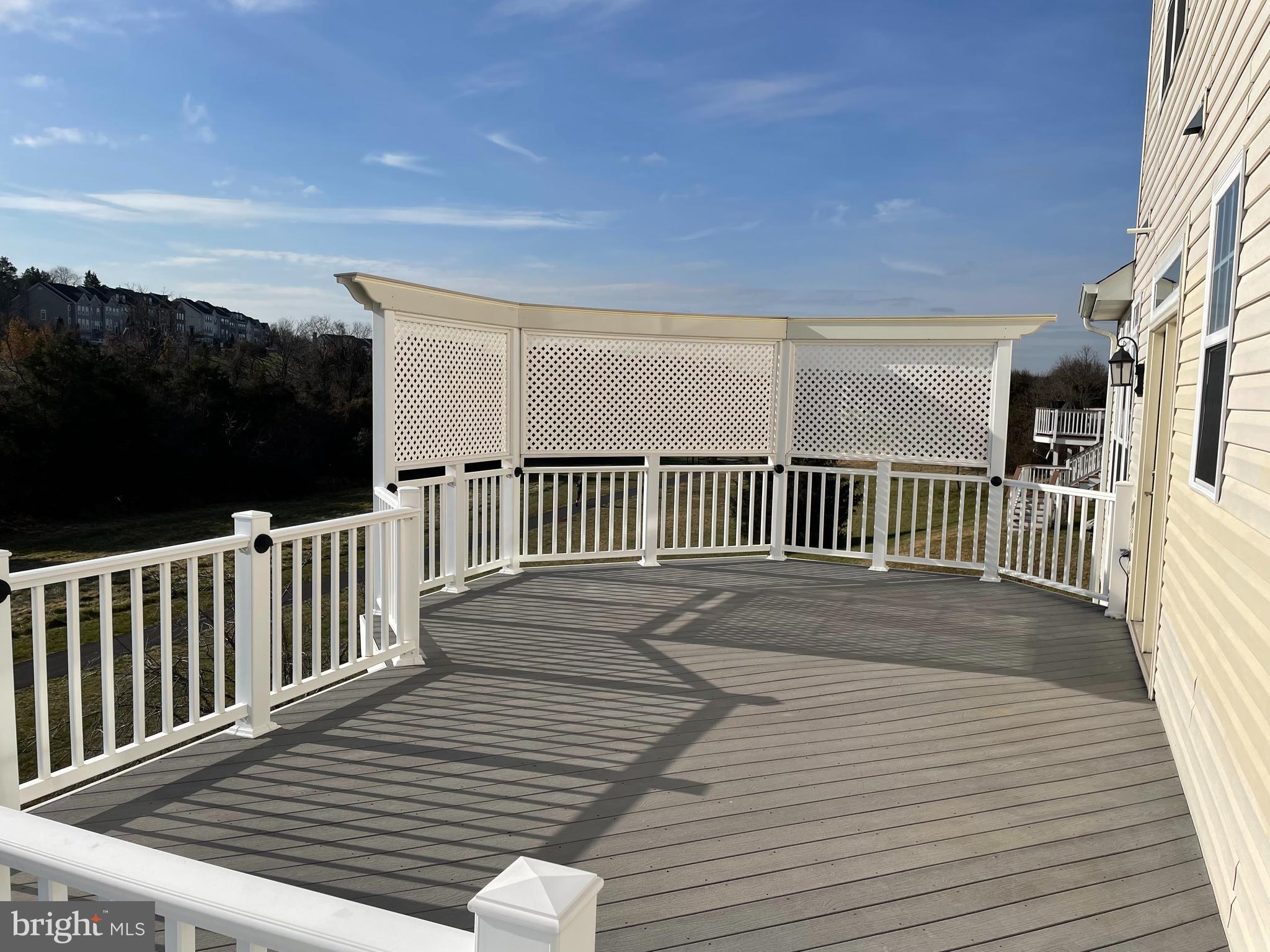 POTOMAC CROSSING - Residential