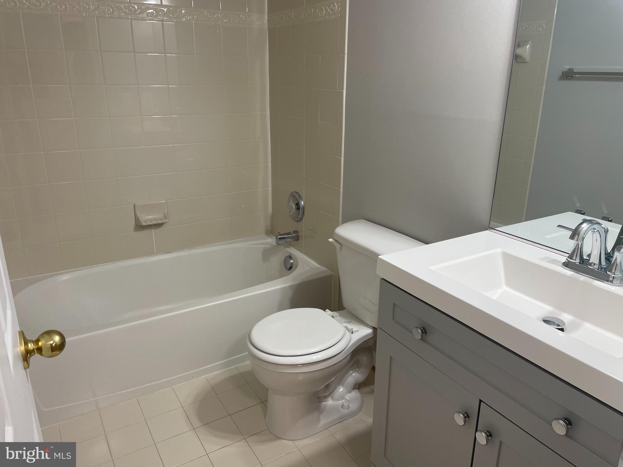 POTOMAC CROSSING - Residential