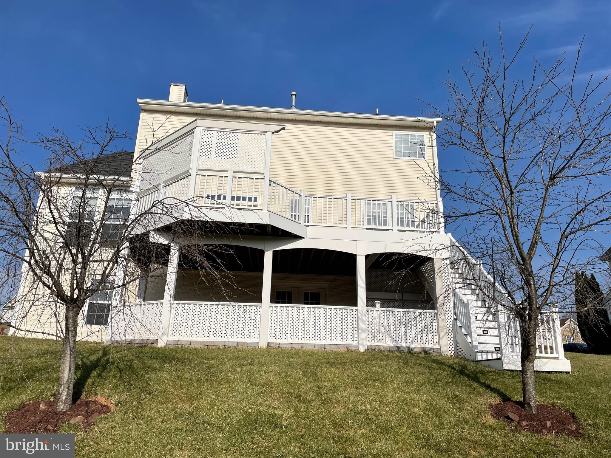 POTOMAC CROSSING - Residential