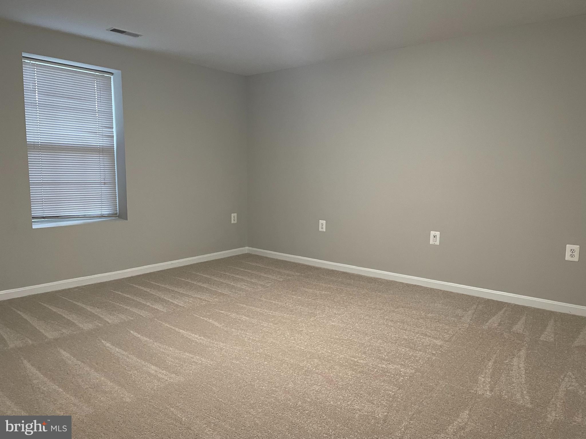 POTOMAC CROSSING - Residential