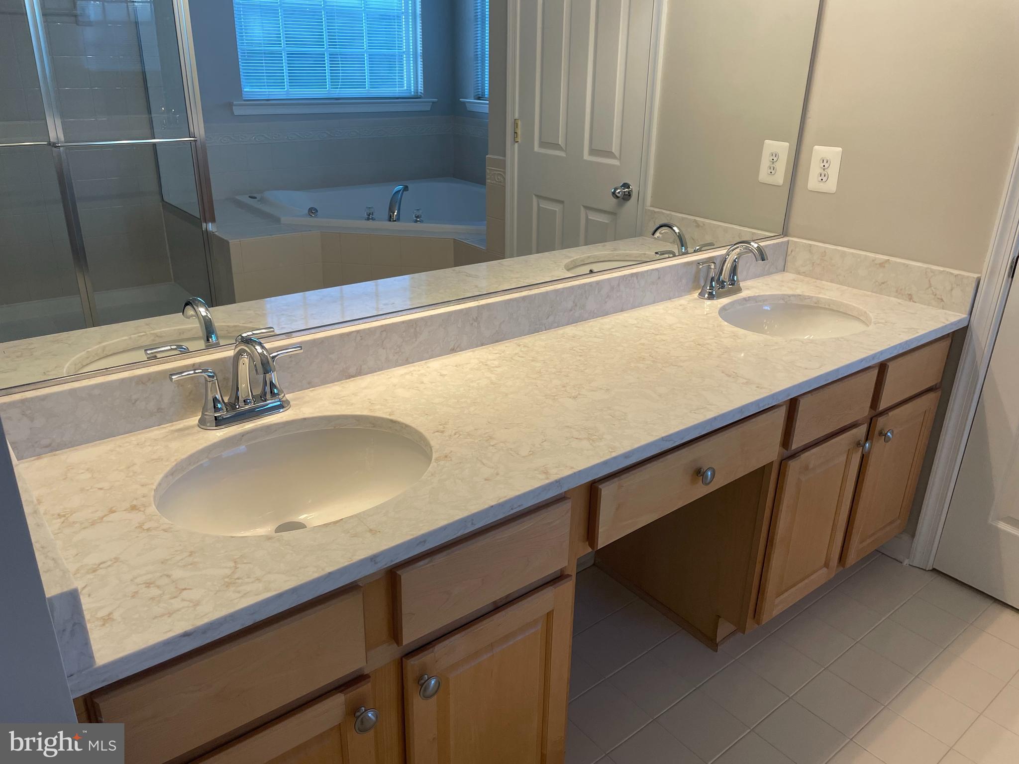 POTOMAC CROSSING - Residential