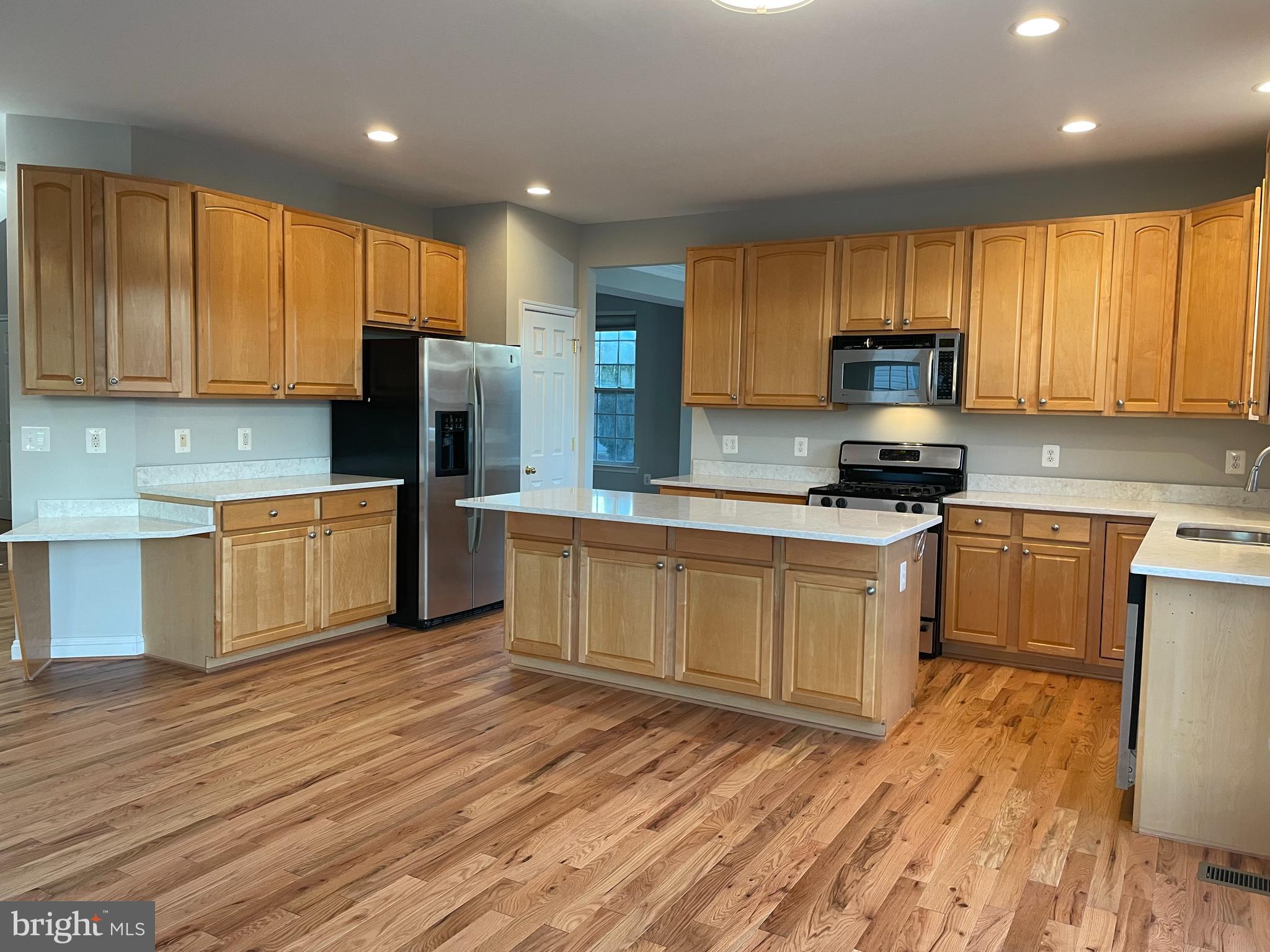 POTOMAC CROSSING - Residential