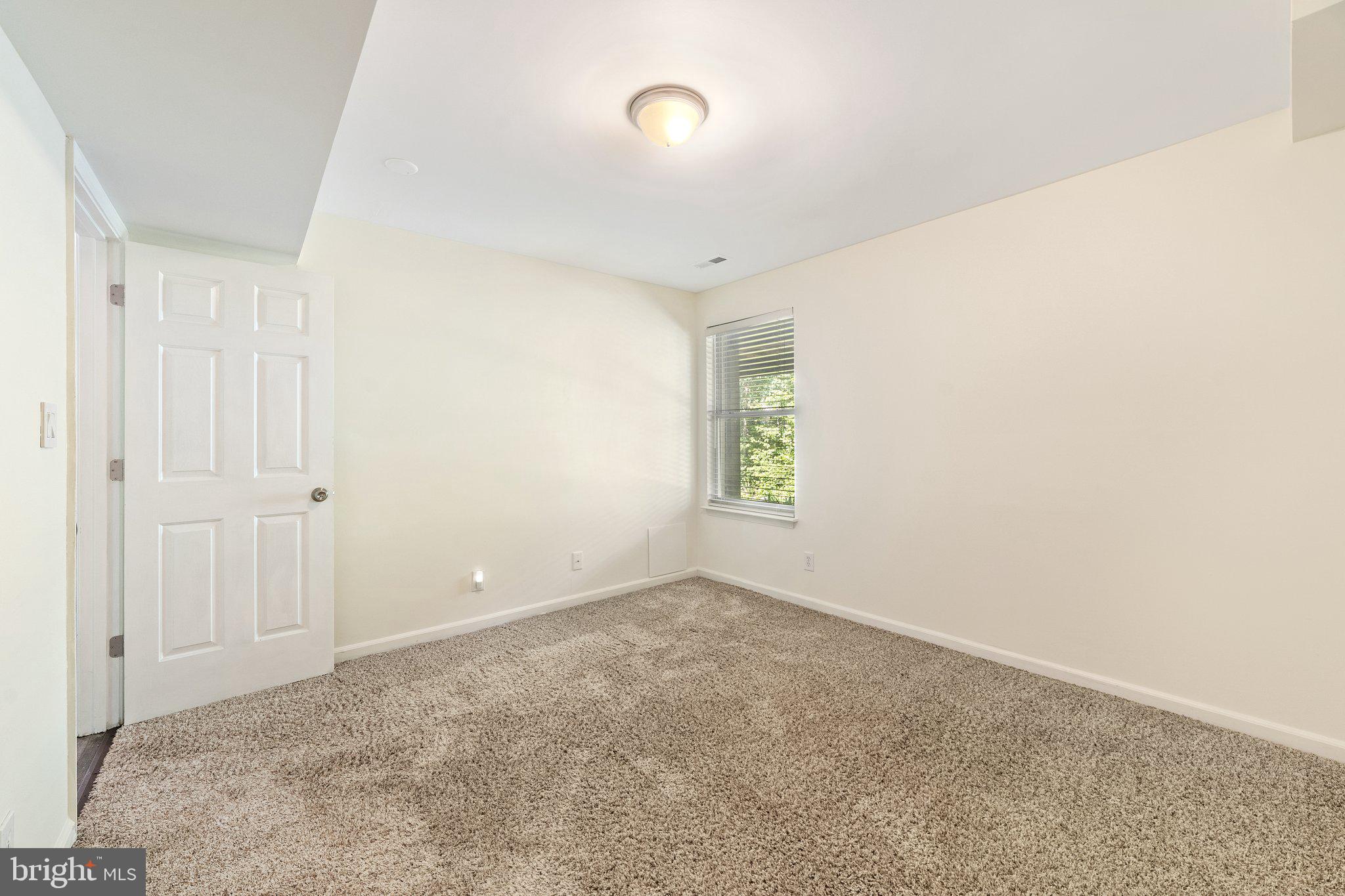 LAKE WILDERNESS - Residential