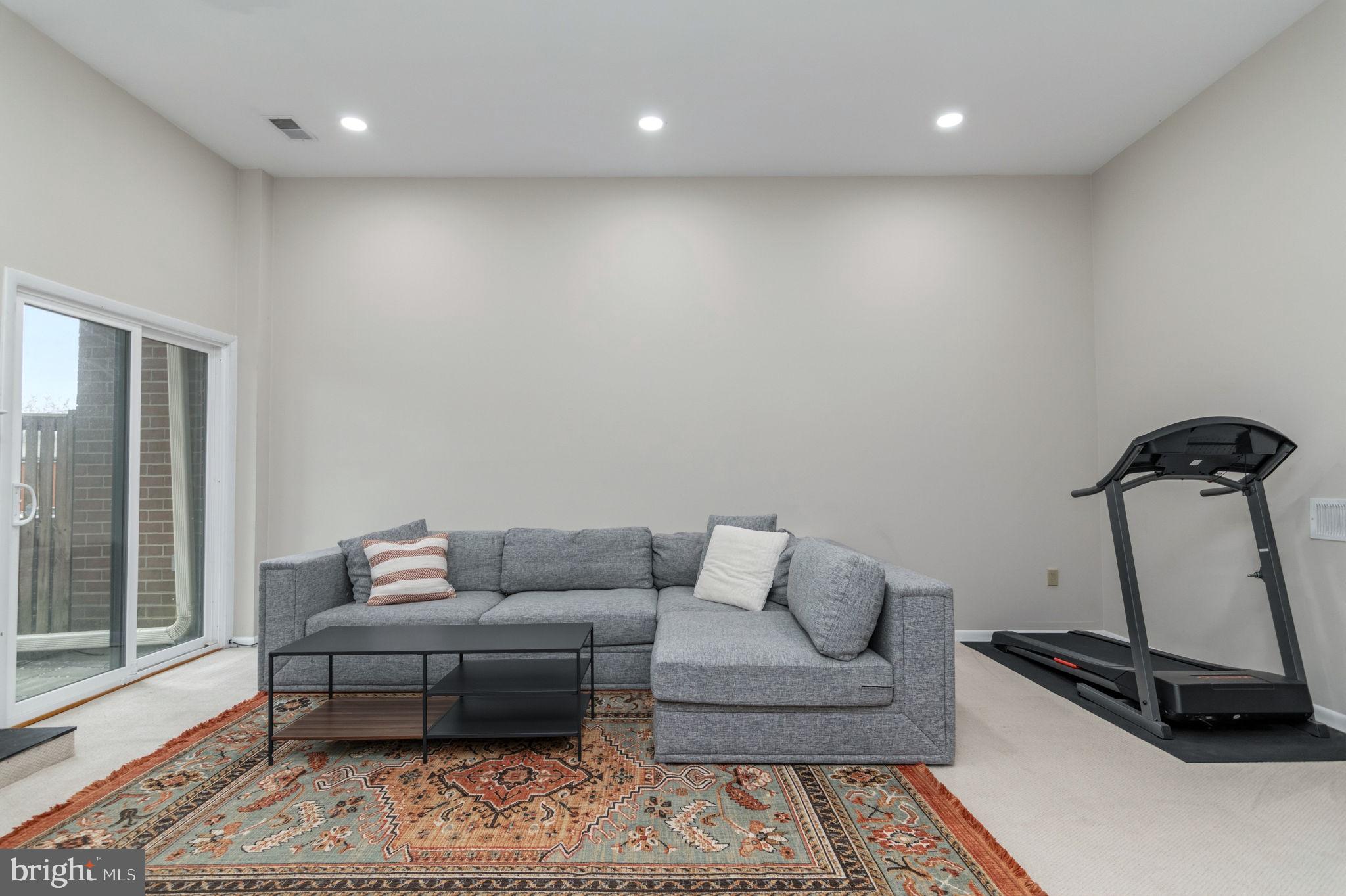 GROSVENOR MEWS - Residential