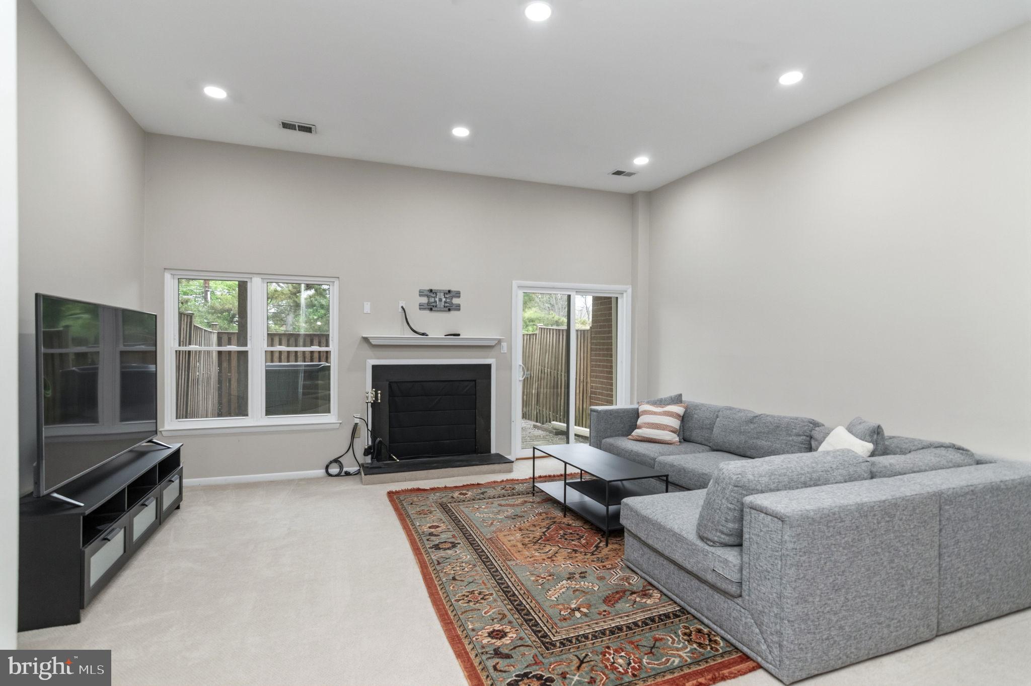 GROSVENOR MEWS - Residential