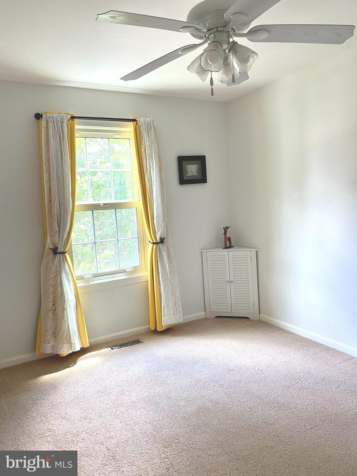 DORCHESTER - ST. CHARLES - Residential Lease