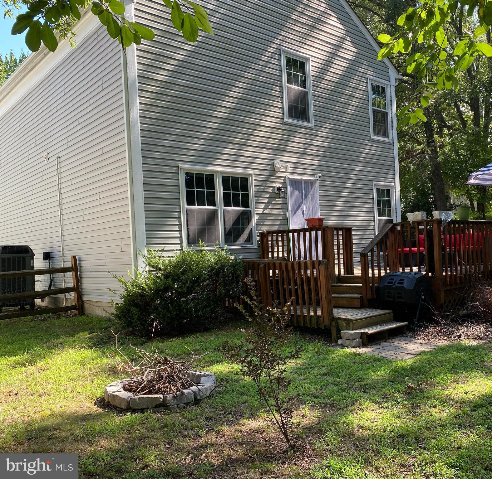 DORCHESTER - ST. CHARLES - Residential Lease