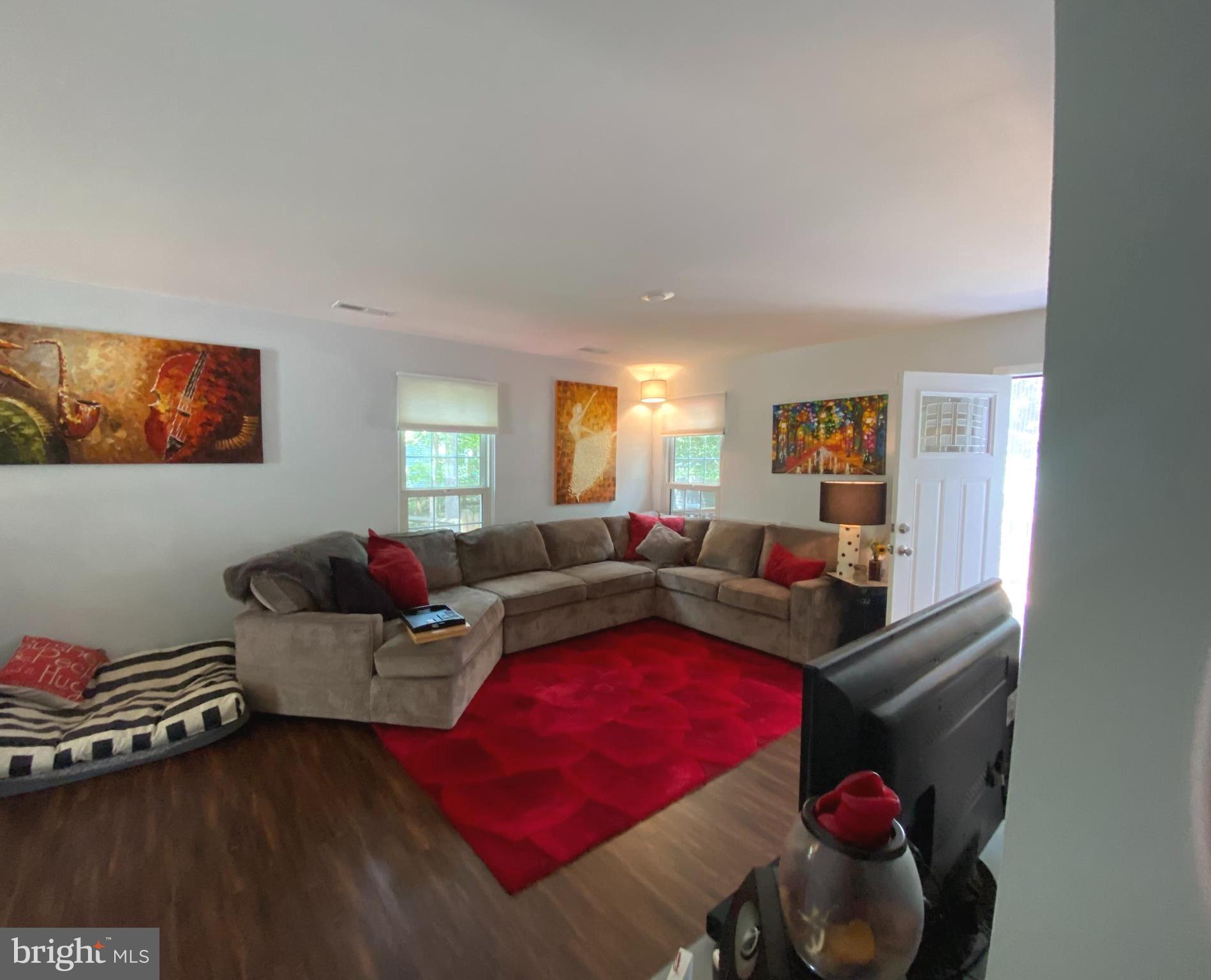 DORCHESTER - ST. CHARLES - Residential Lease