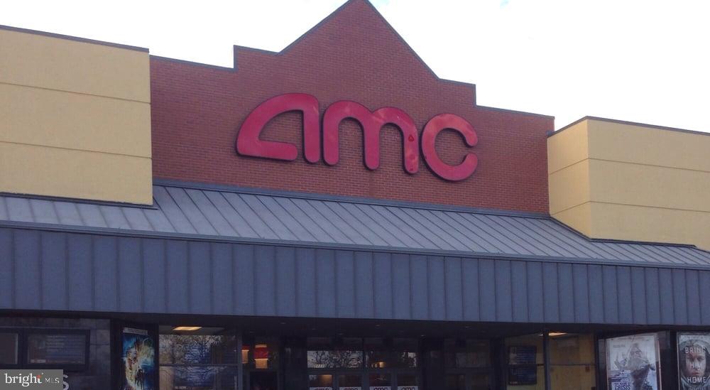 DORCHESTER - ST. CHARLES - Residential Lease