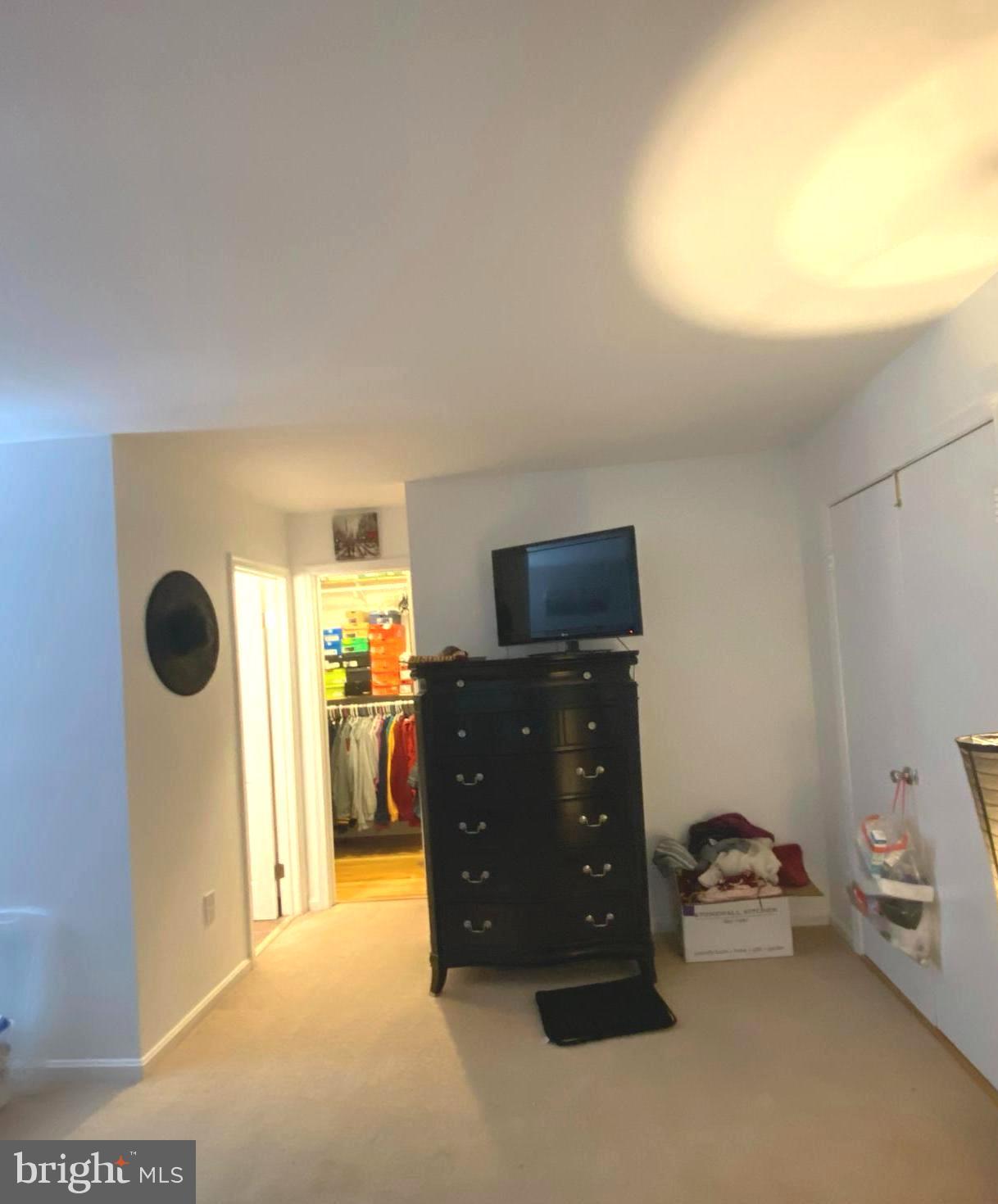 DORCHESTER - ST. CHARLES - Residential Lease