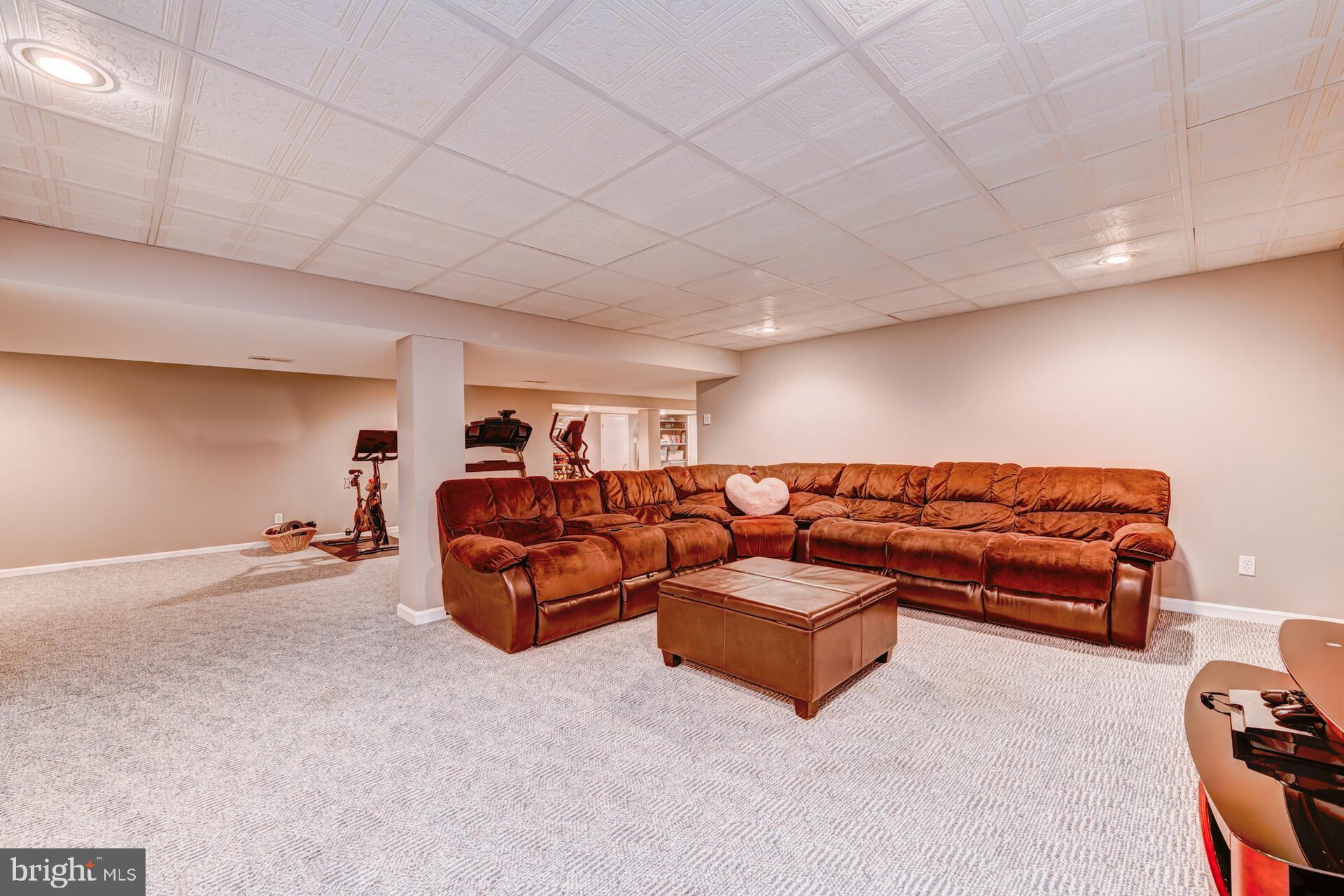 PEAKE FARM - Residential