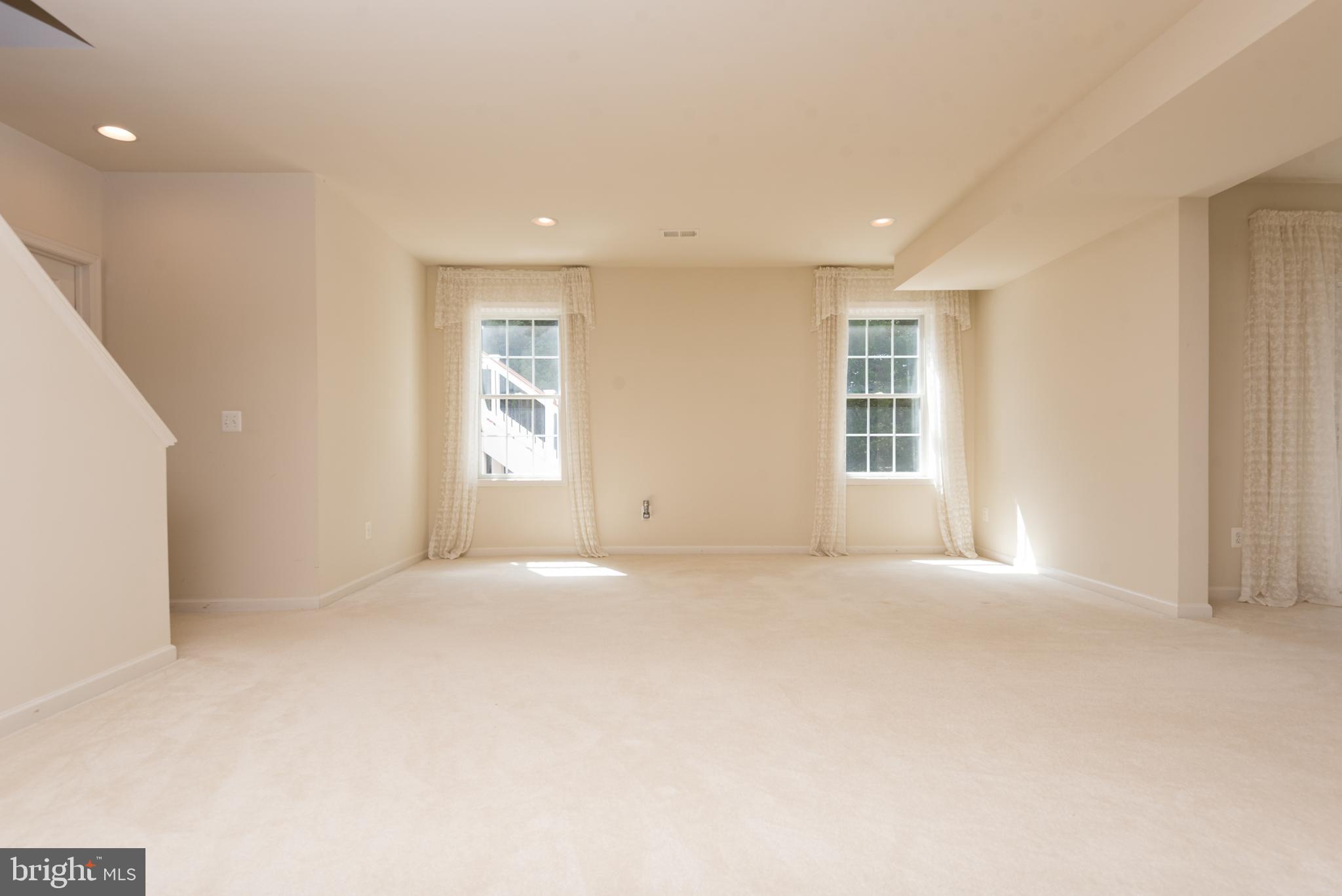 DOMINION VALLEY COUNTRY CLUB - Residential