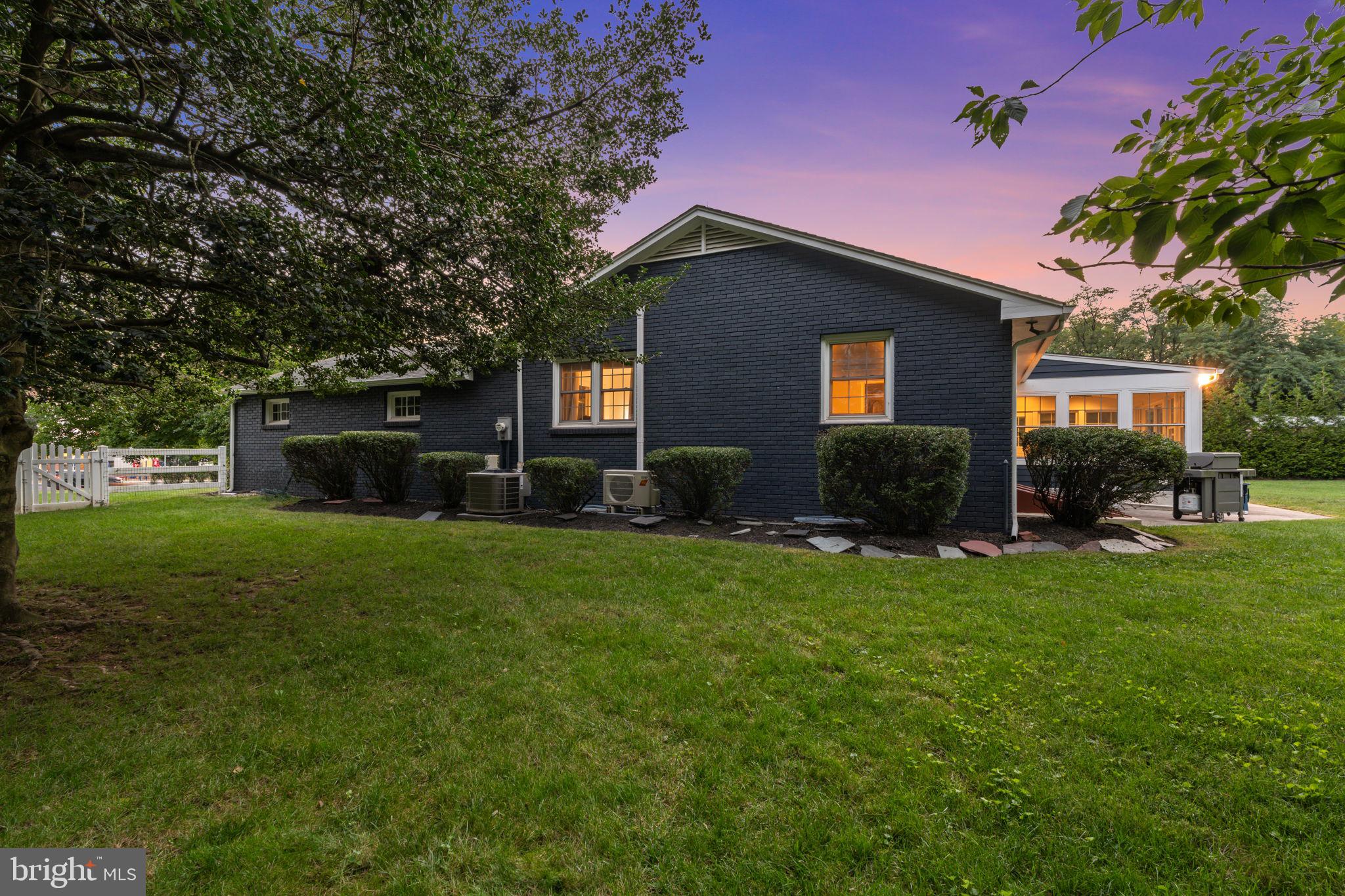 259 FROST LANE
