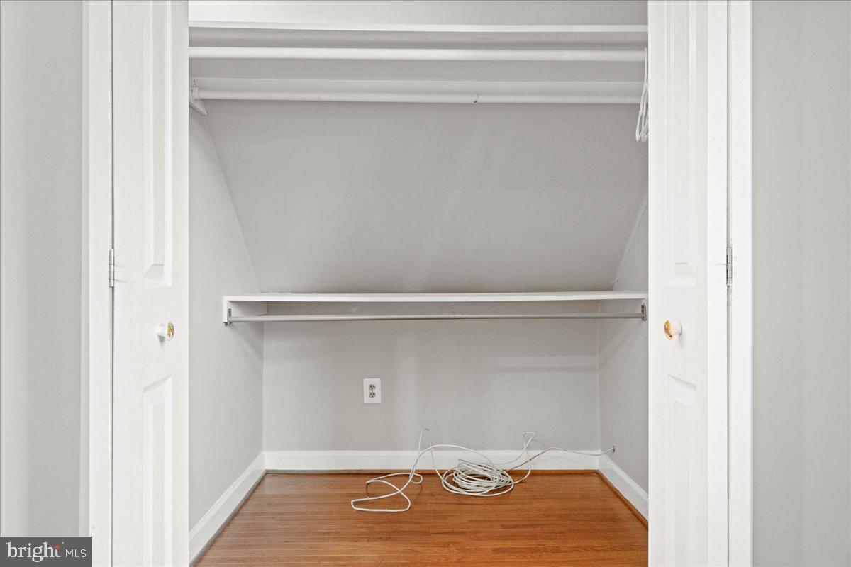 DAMASCUS OUTSIDE - Residential Lease