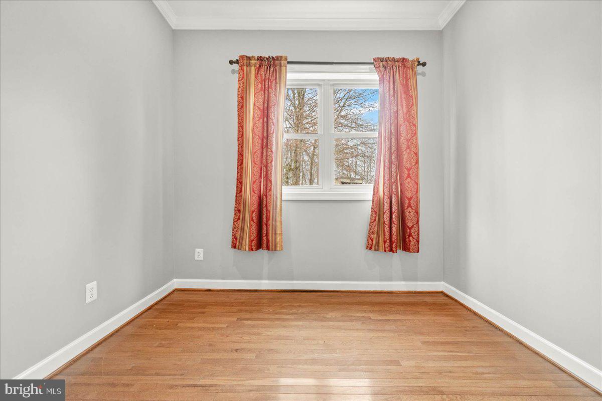 DAMASCUS OUTSIDE - Residential Lease