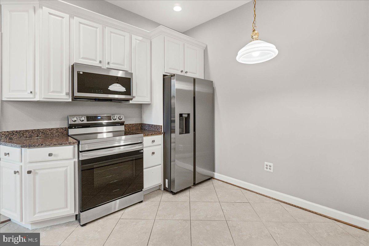 DAMASCUS OUTSIDE - Residential Lease