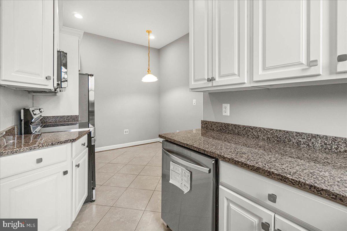 DAMASCUS OUTSIDE - Residential Lease