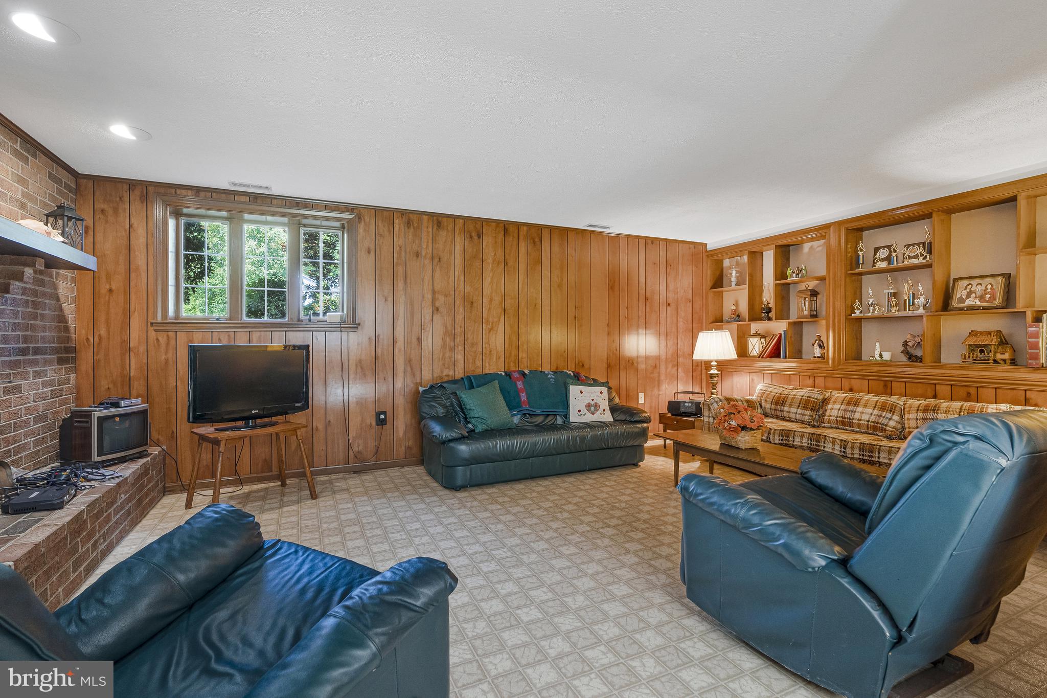 SUMMERWOOD - Residential